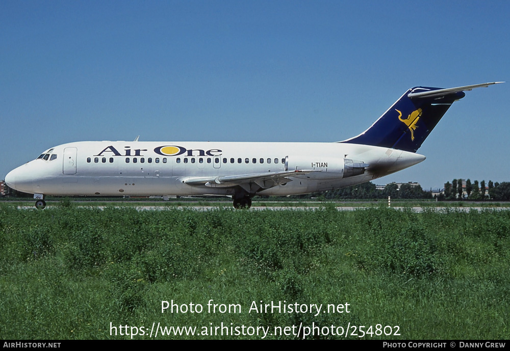 Aircraft Photo of I-TIAN | Douglas DC-9-15RC | Air One | AirHistory.net #254802