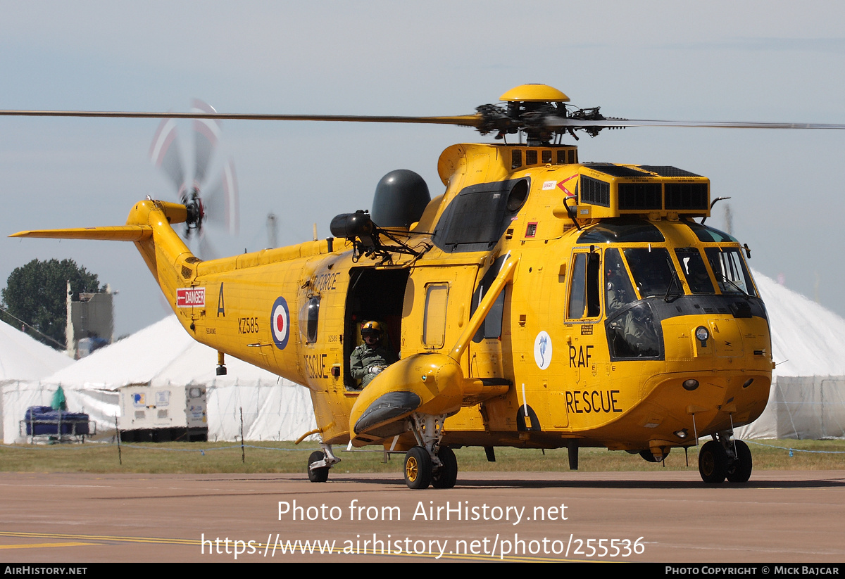 Aircraft Photo of XZ585 | Westland WS-61 Sea King HAR3 | UK - Air Force | AirHistory.net #255536