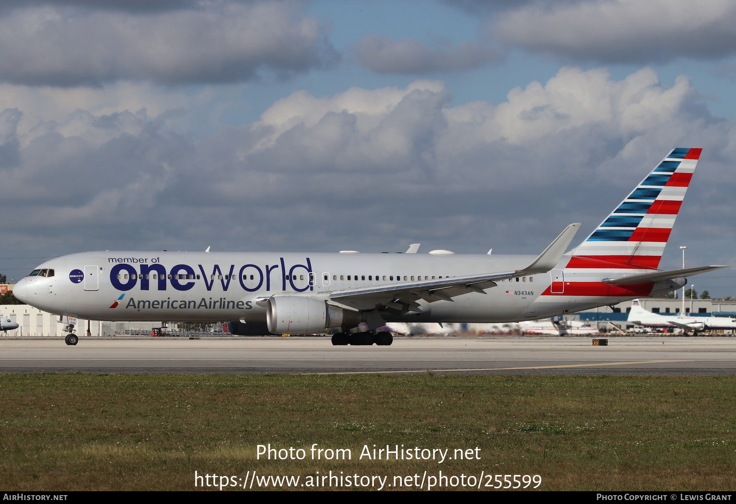 Aircraft Photo of N343AN | Boeing 767-323/ER | American Airlines | AirHistory.net #255599