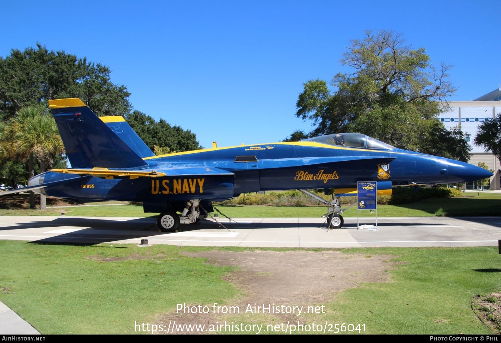 Aircraft Photo of 161955 | McDonnell Douglas F/A-18A Hornet | USA - Navy | AirHistory.net #256041