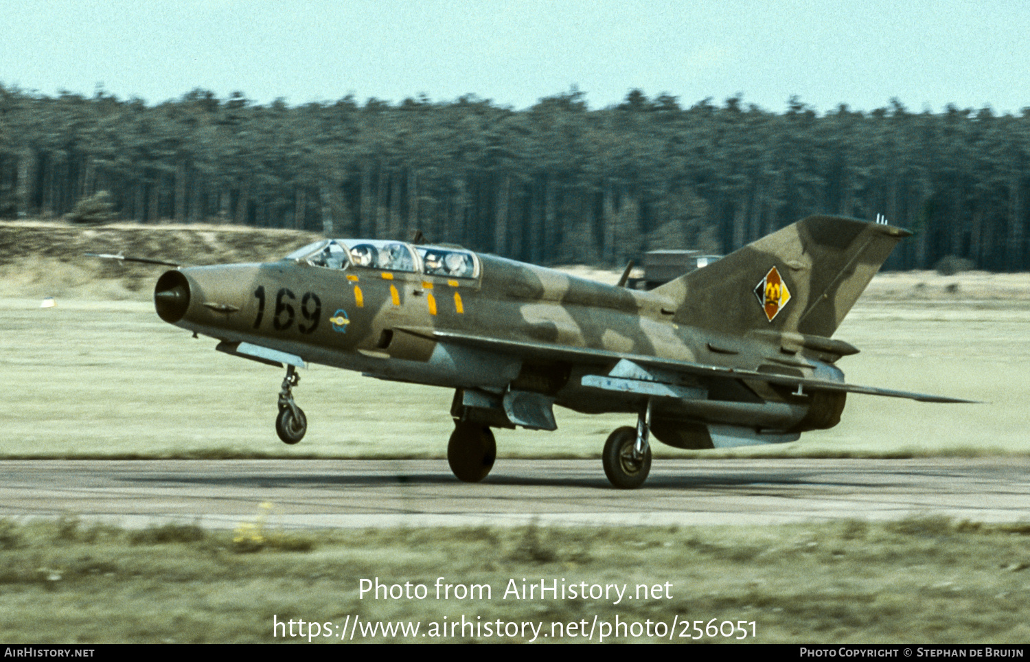 Aircraft Photo of 169 | Mikoyan-Gurevich MiG-21UM | East Germany - Air Force | AirHistory.net #256051