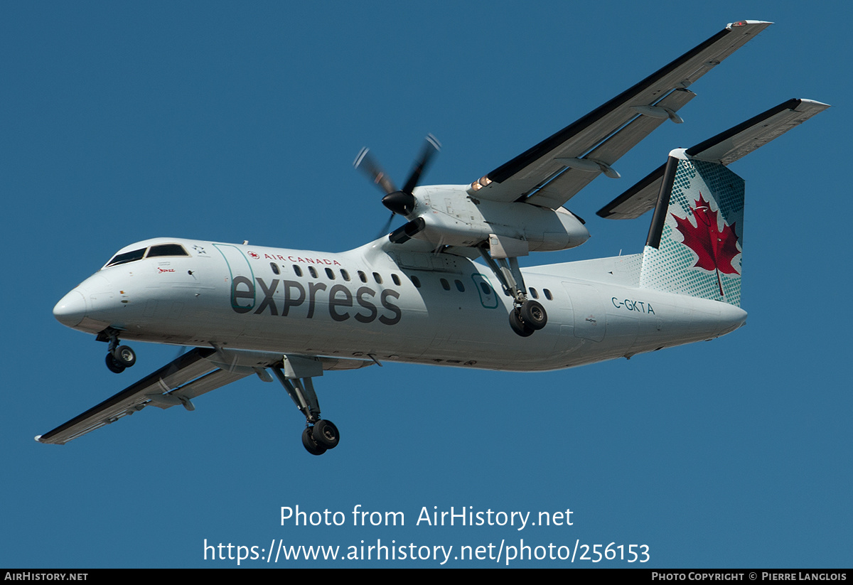 Aircraft Photo of C-GKTA | De Havilland Canada DHC-8-301 Dash 8 | Air Canada Express | AirHistory.net #256153