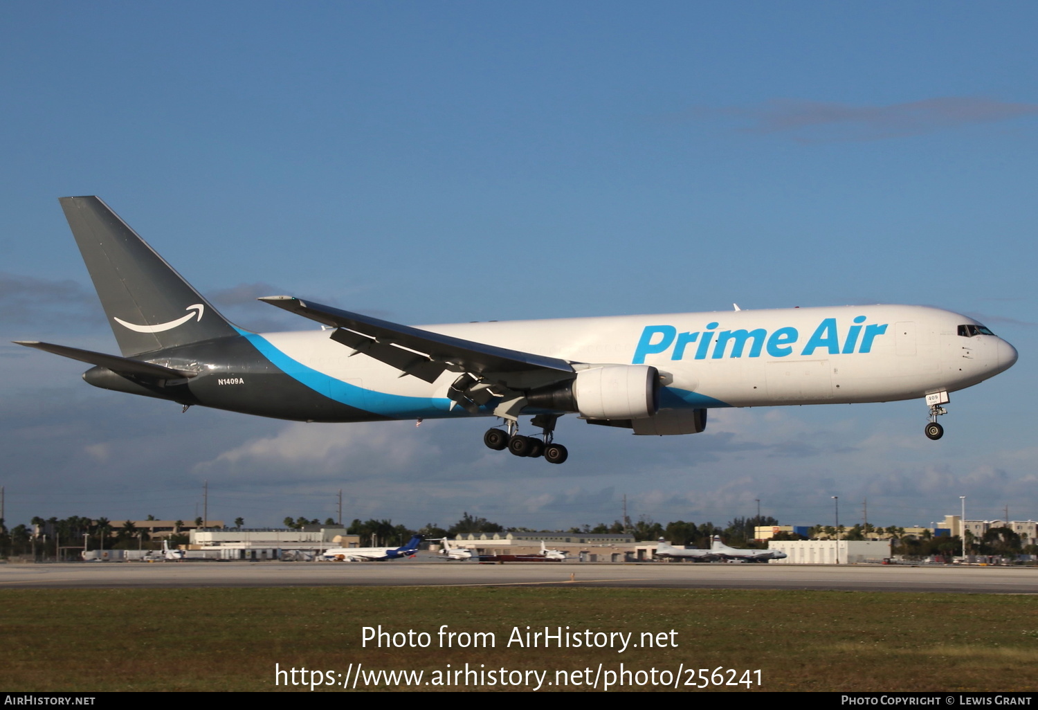 Aircraft Photo of N1409A | Boeing 767-306/ER(BCF) | Prime Air | AirHistory.net #256241