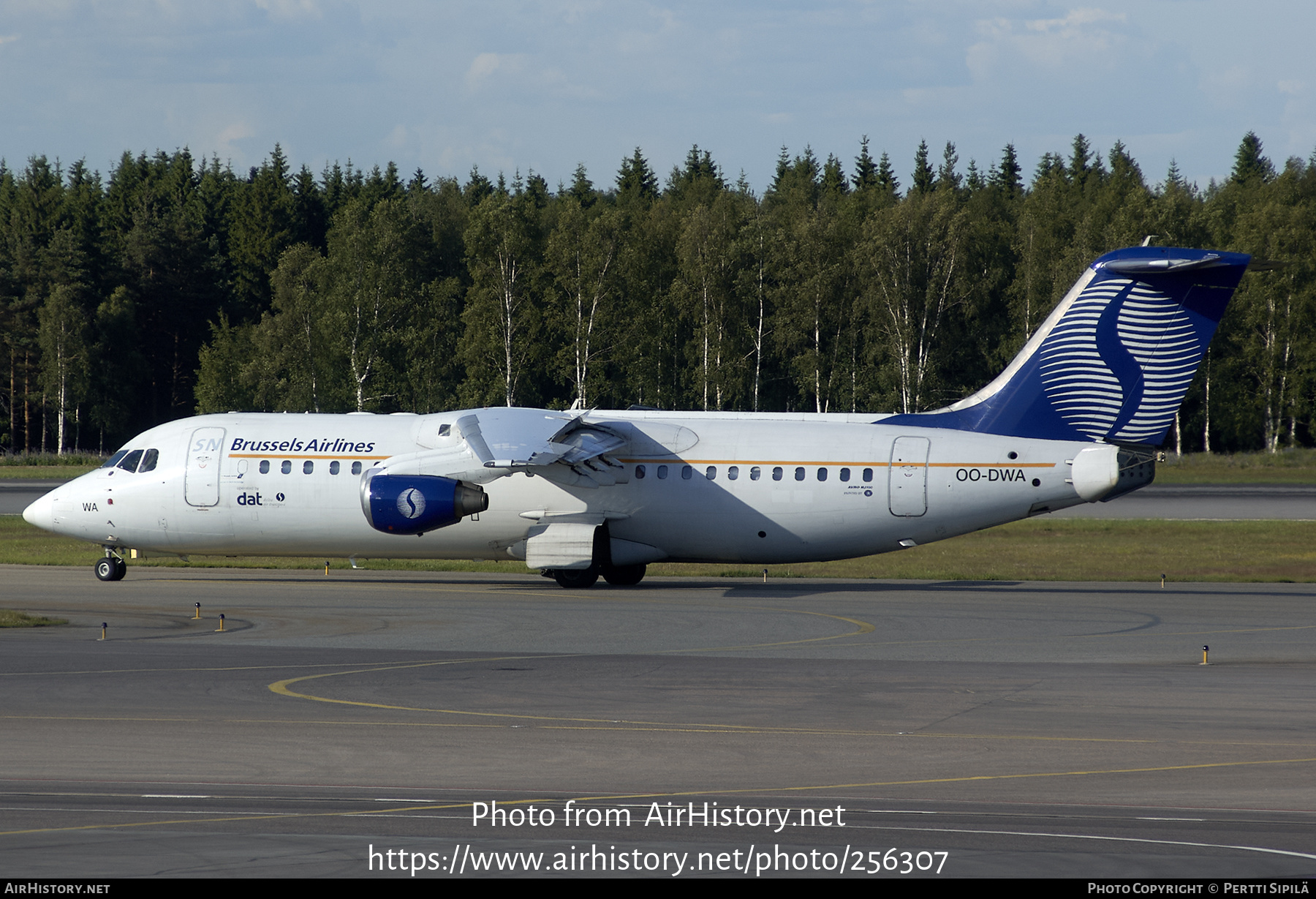 Aircraft Photo of OO-DWA | British Aerospace Avro 146-RJ100 | SN Brussels Airlines | AirHistory.net #256307