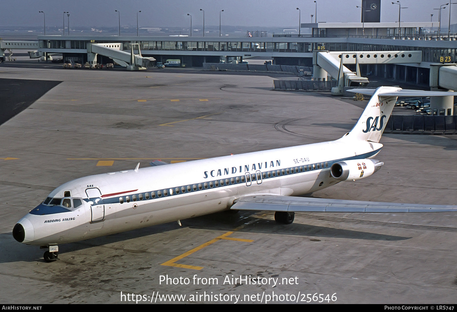 Aircraft Photo of SE-DAU | McDonnell Douglas DC-9-41 | Scandinavian Airlines - SAS | AirHistory.net #256546