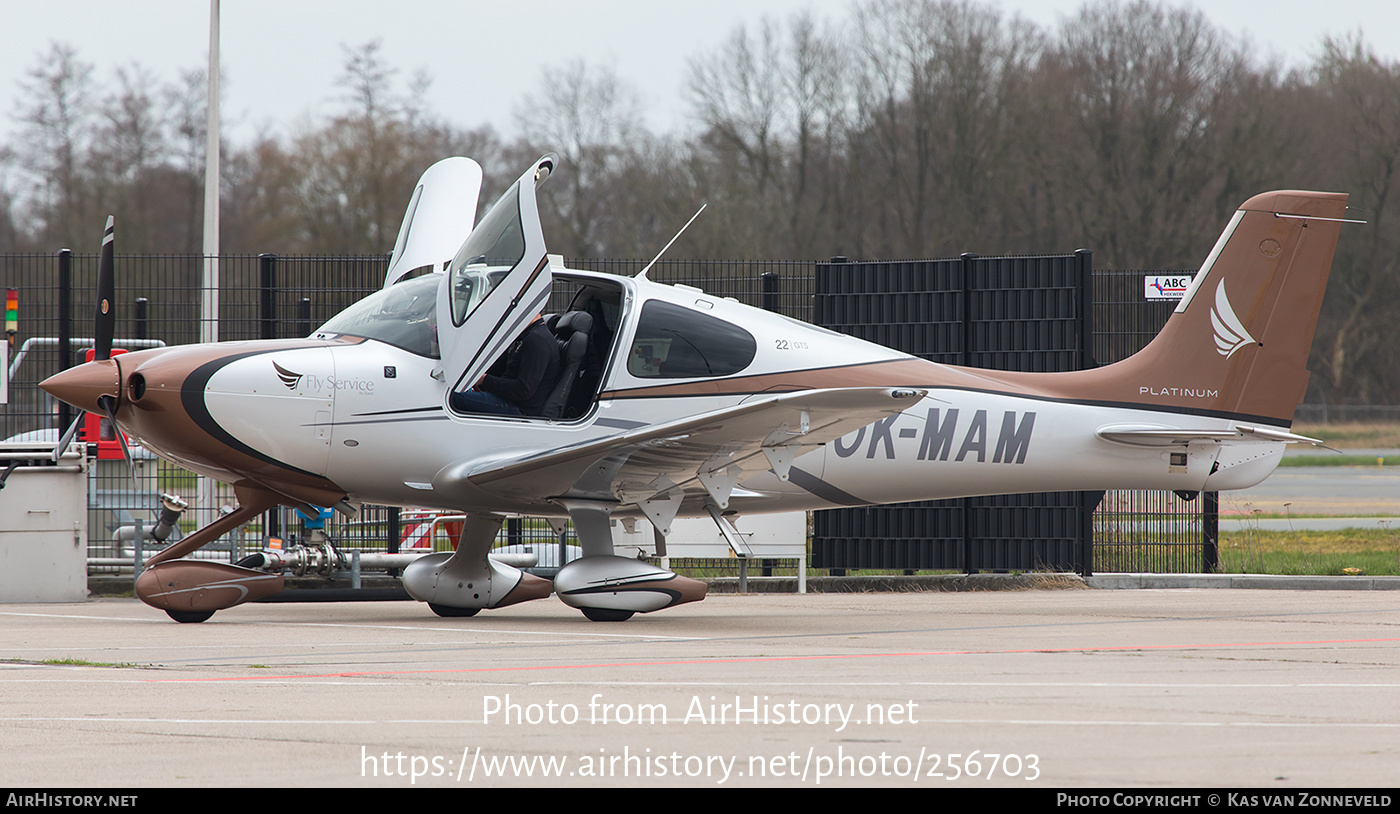 Aircraft Photo of OK-MAM | Cirrus SR-22 G5-GTS Platinum | Fly Service | AirHistory.net #256703