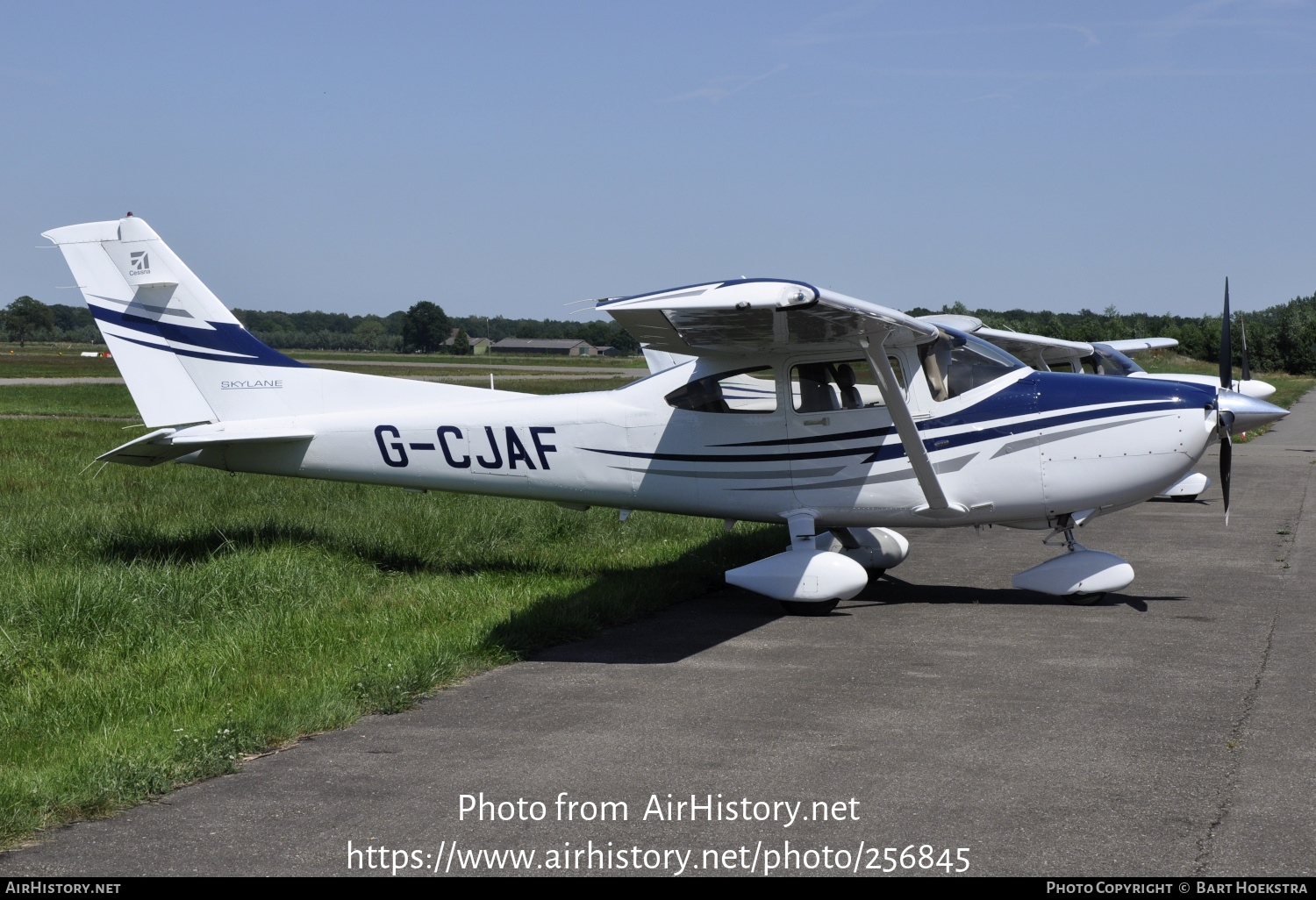 Aircraft Photo of G-CJAF | Cessna 182T Skylane | AirHistory.net #256845