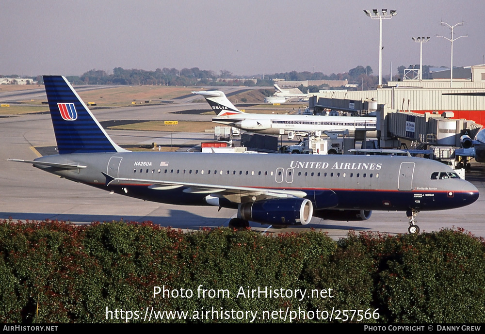 Aircraft Photo of N425UA | Airbus A320-232 | United Airlines | AirHistory.net #257566