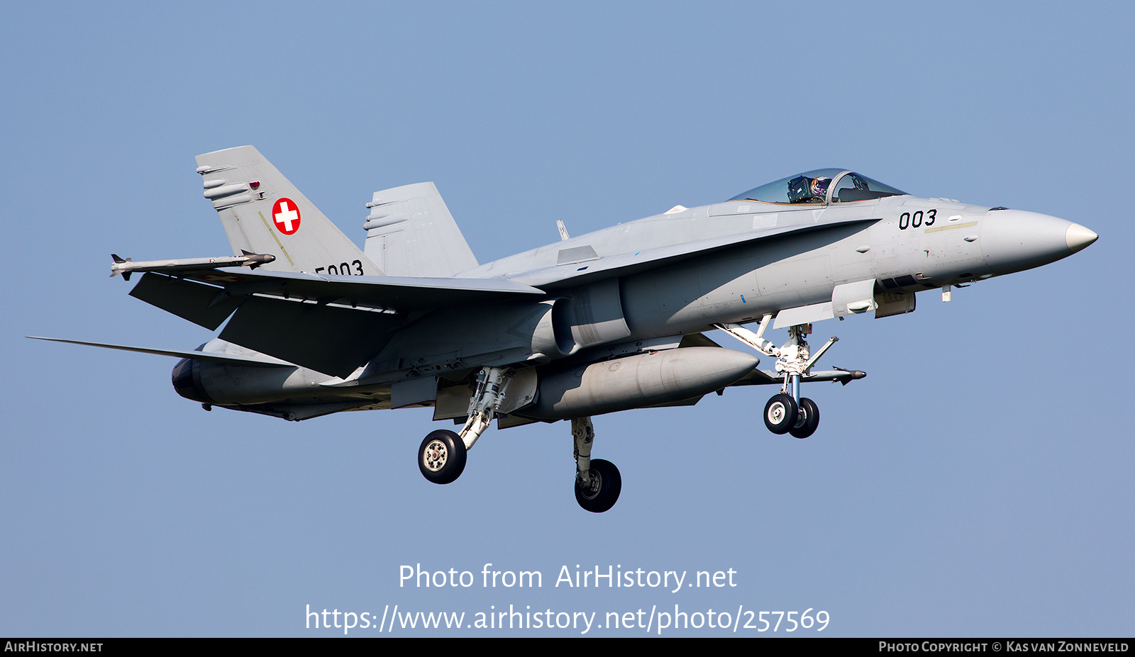 Aircraft Photo of J-5003 | McDonnell Douglas F/A-18C Hornet | Switzerland - Air Force | AirHistory.net #257569