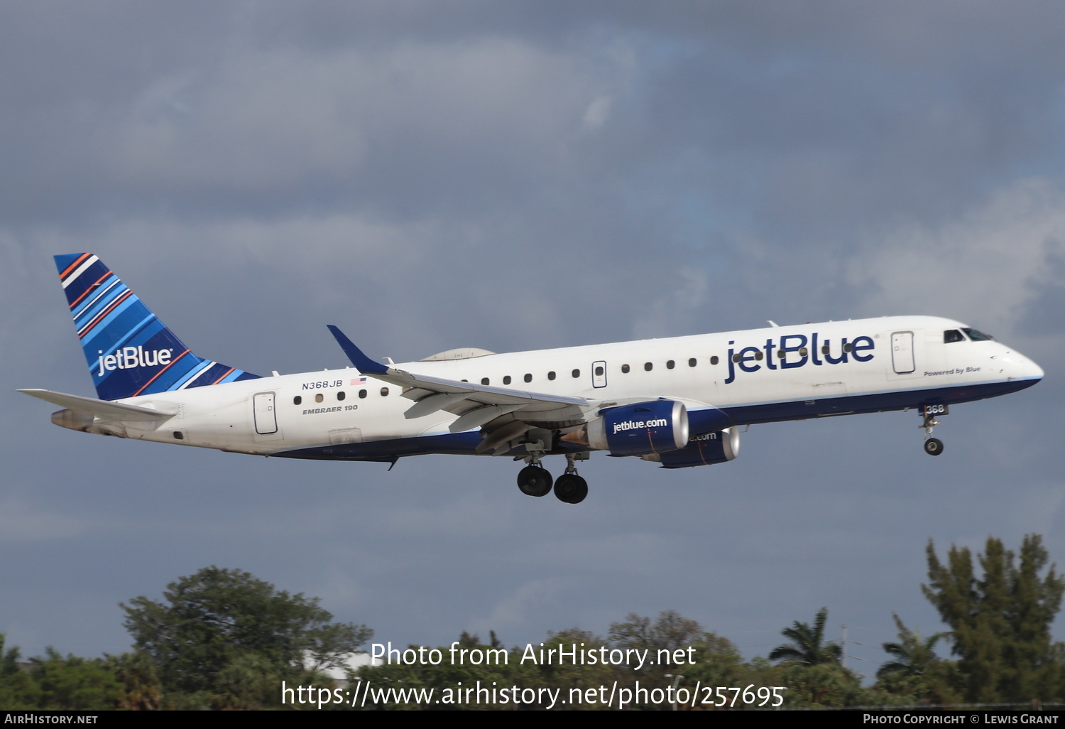 Aircraft Photo of N368JB | Embraer 190AR (ERJ-190-100IGW) | JetBlue Airways | AirHistory.net #257695