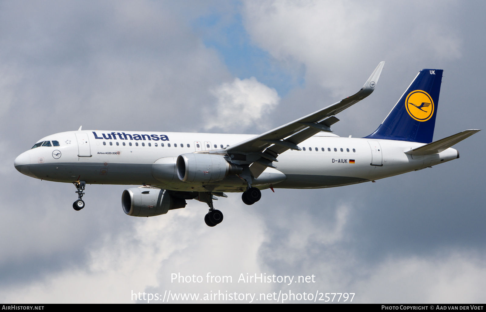 Aircraft Photo of D-AIUK | Airbus A320-214 | Lufthansa | AirHistory.net #257797