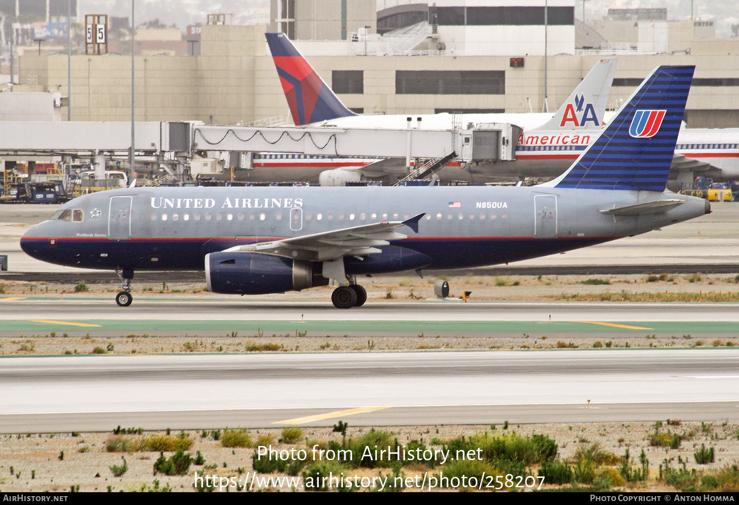 Aircraft Photo of N850UA | Airbus A319-131 | United Airlines | AirHistory.net #258207