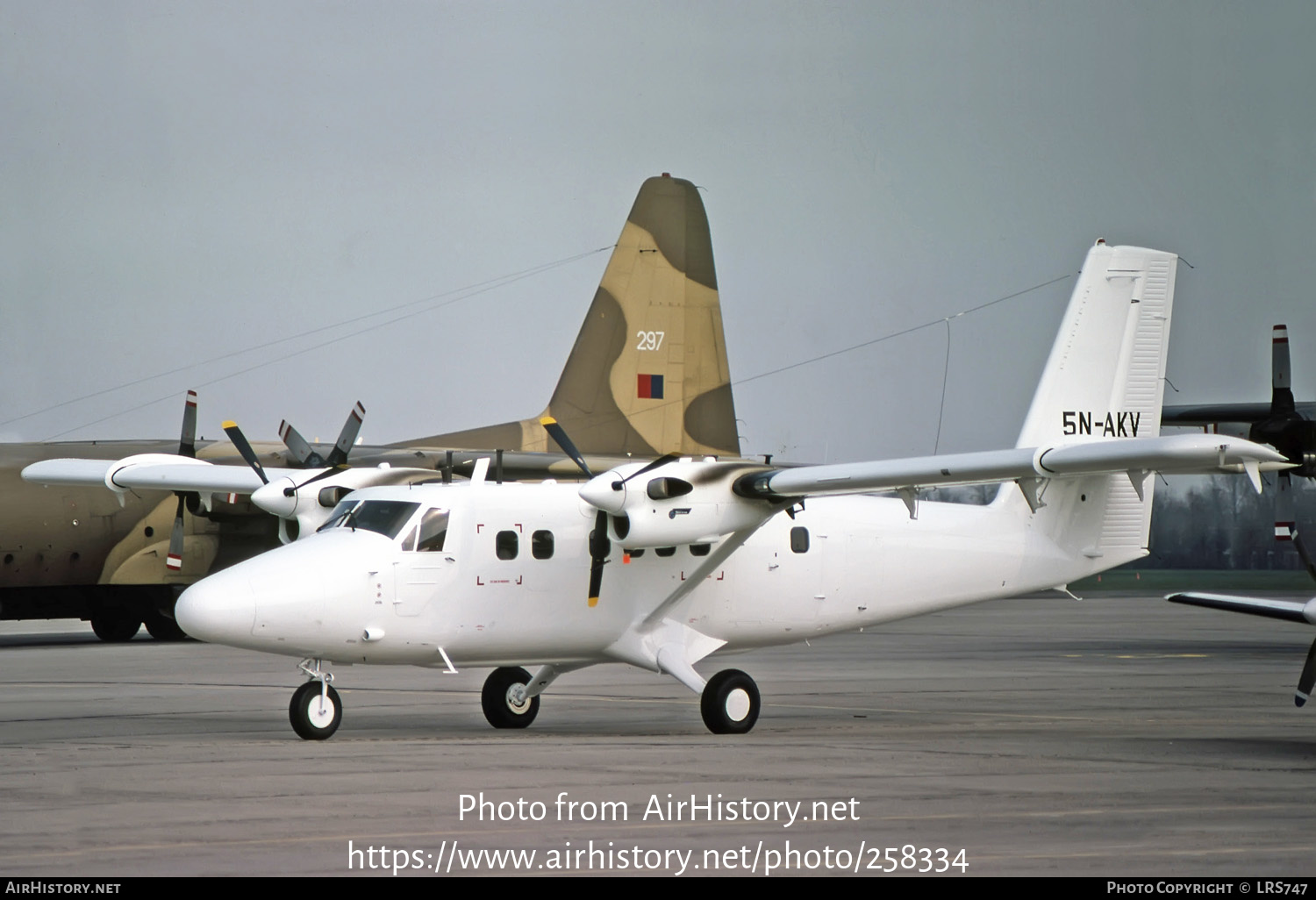 Aircraft Photo of 5N-AKV | De Havilland Canada DHC-6-300 Twin Otter | AirHistory.net #258334