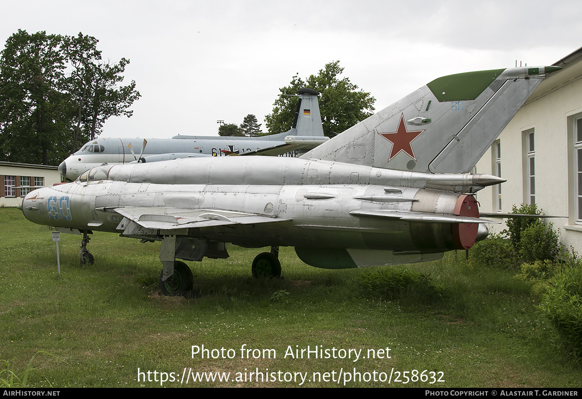 Aircraft Photo of 60 blue | Mikoyan-Gurevich MiG-21SMT | Soviet Union - Air Force | AirHistory.net #258632