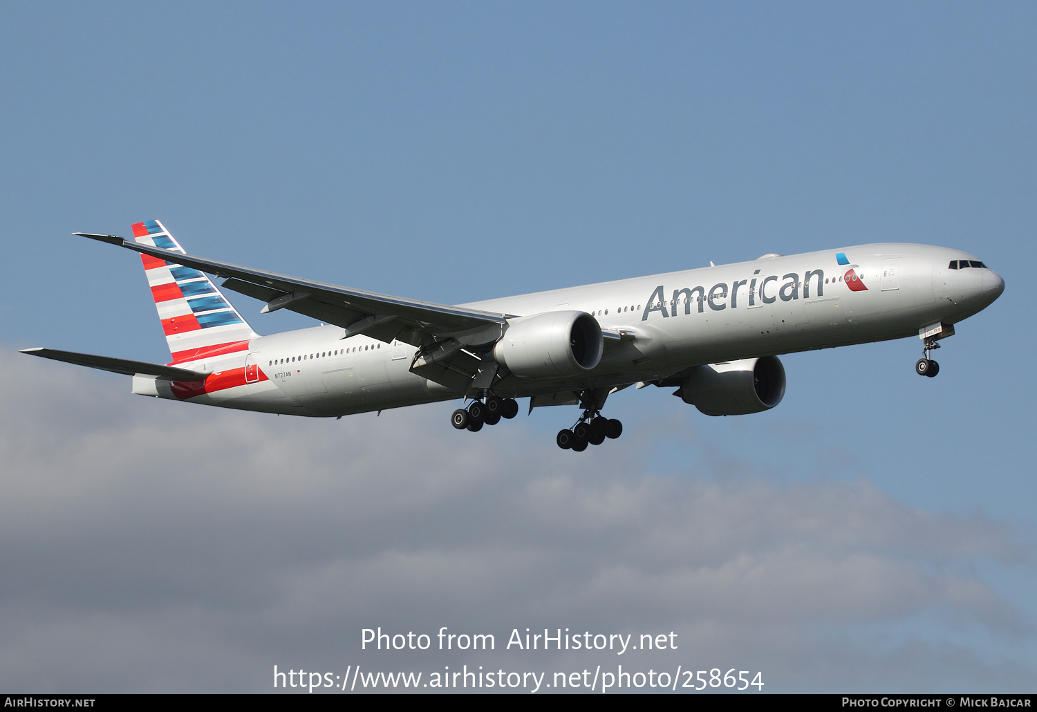 Aircraft Photo of N727AN | Boeing 777-323/ER | American Airlines | AirHistory.net #258654