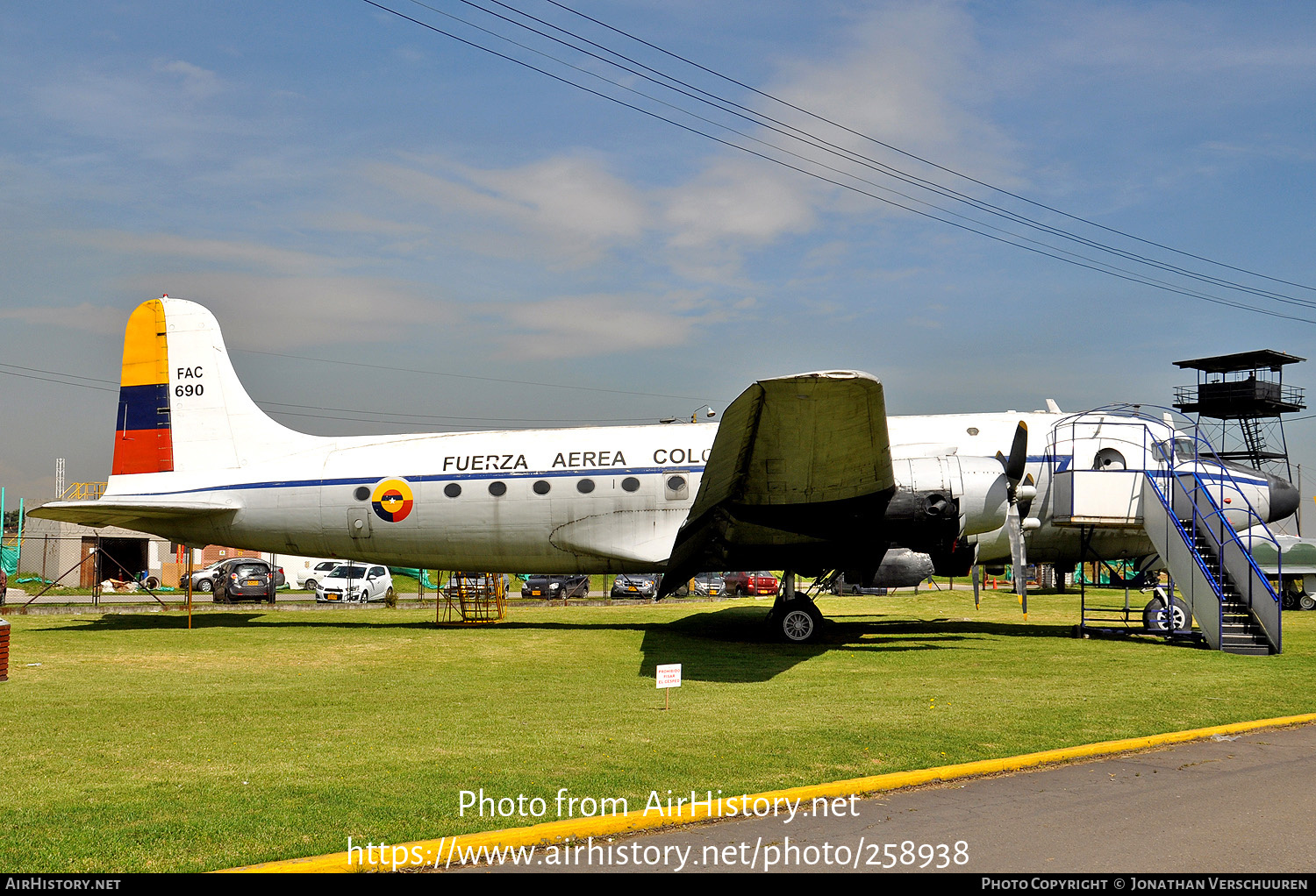 Aircraft Photo of FAC690 | Douglas DC-4-1009 | Colombia - Air Force | AirHistory.net #258938