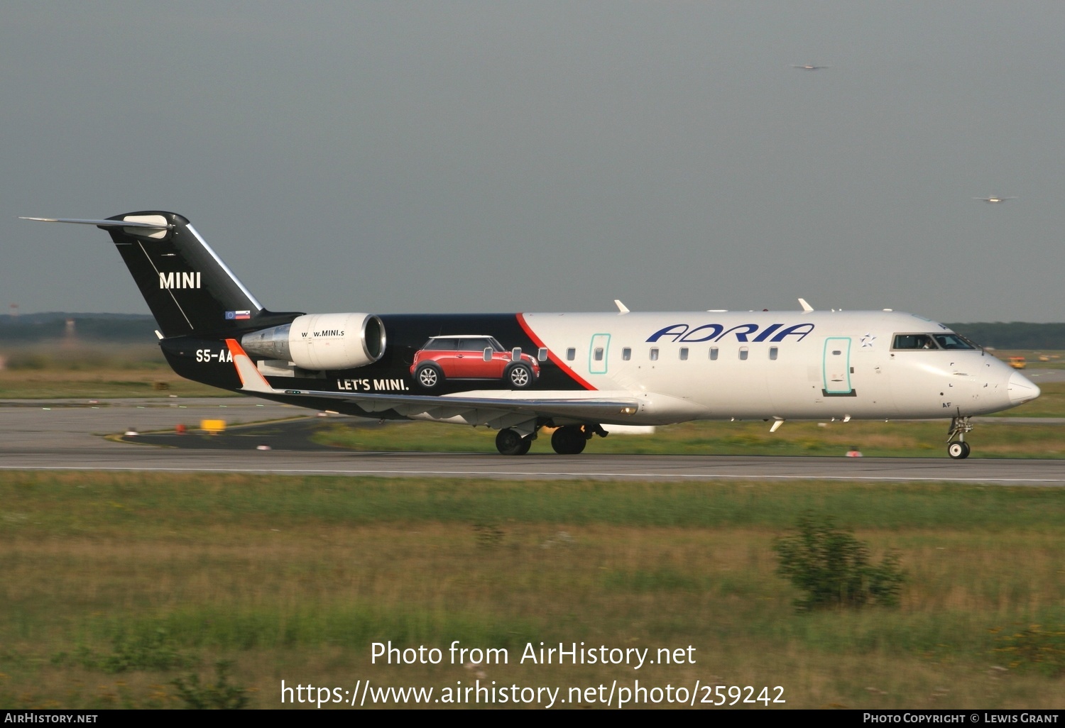 Aircraft Photo of S5-AAF | Bombardier CRJ-200LR (CL-600-2B19) | Adria Airways | AirHistory.net #259242