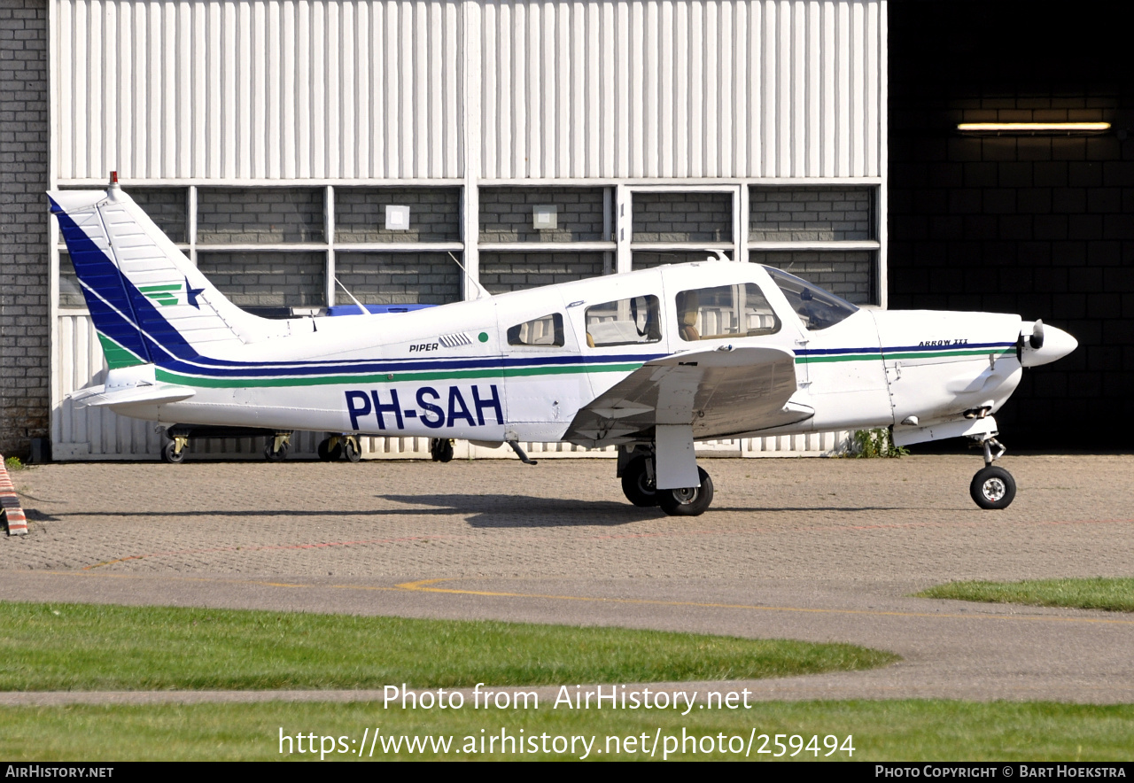 Aircraft Photo of PH-SAH | Piper PA-28R-201 Arrow III | Stella Aviation | AirHistory.net #259494