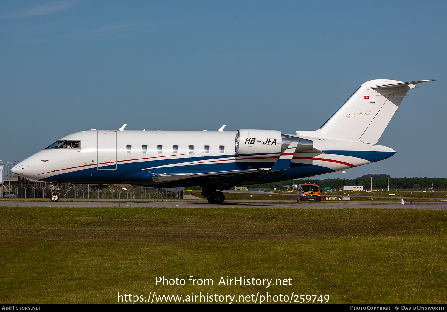 Aircraft Photo of HB-JFA | Bombardier Challenger 605 (CL-600-2B16) | Nomad Aviation | AirHistory.net #259749