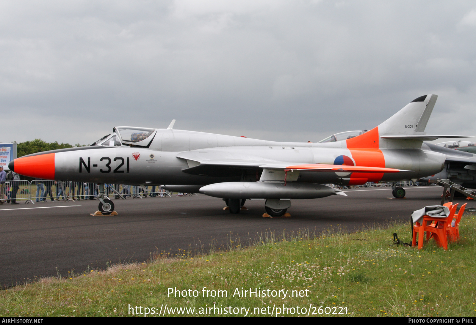 Aircraft Photo of G-BWGL / N-321 | Hawker Hunter T8C | Netherlands - Air Force | AirHistory.net #260221