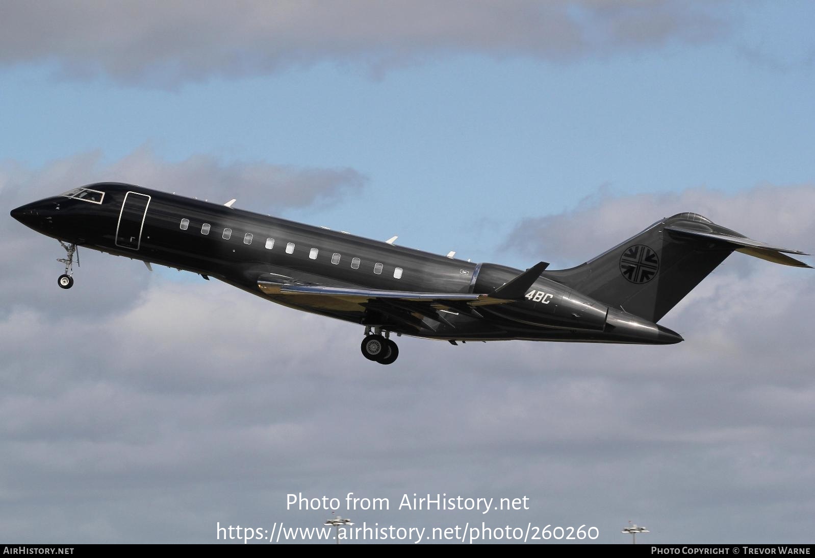 Aircraft Photo of N244BC | Bombardier Global 5000 (BD-700-1A11) | AirHistory.net #260260