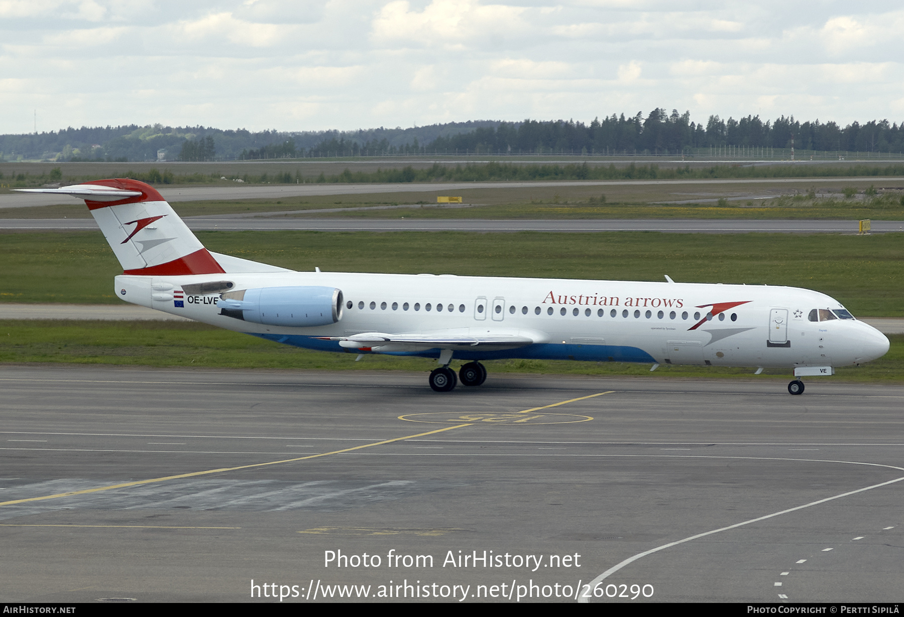 Aircraft Photo of OE-LVE | Fokker 100 (F28-0100) | Austrian Arrows | AirHistory.net #260290