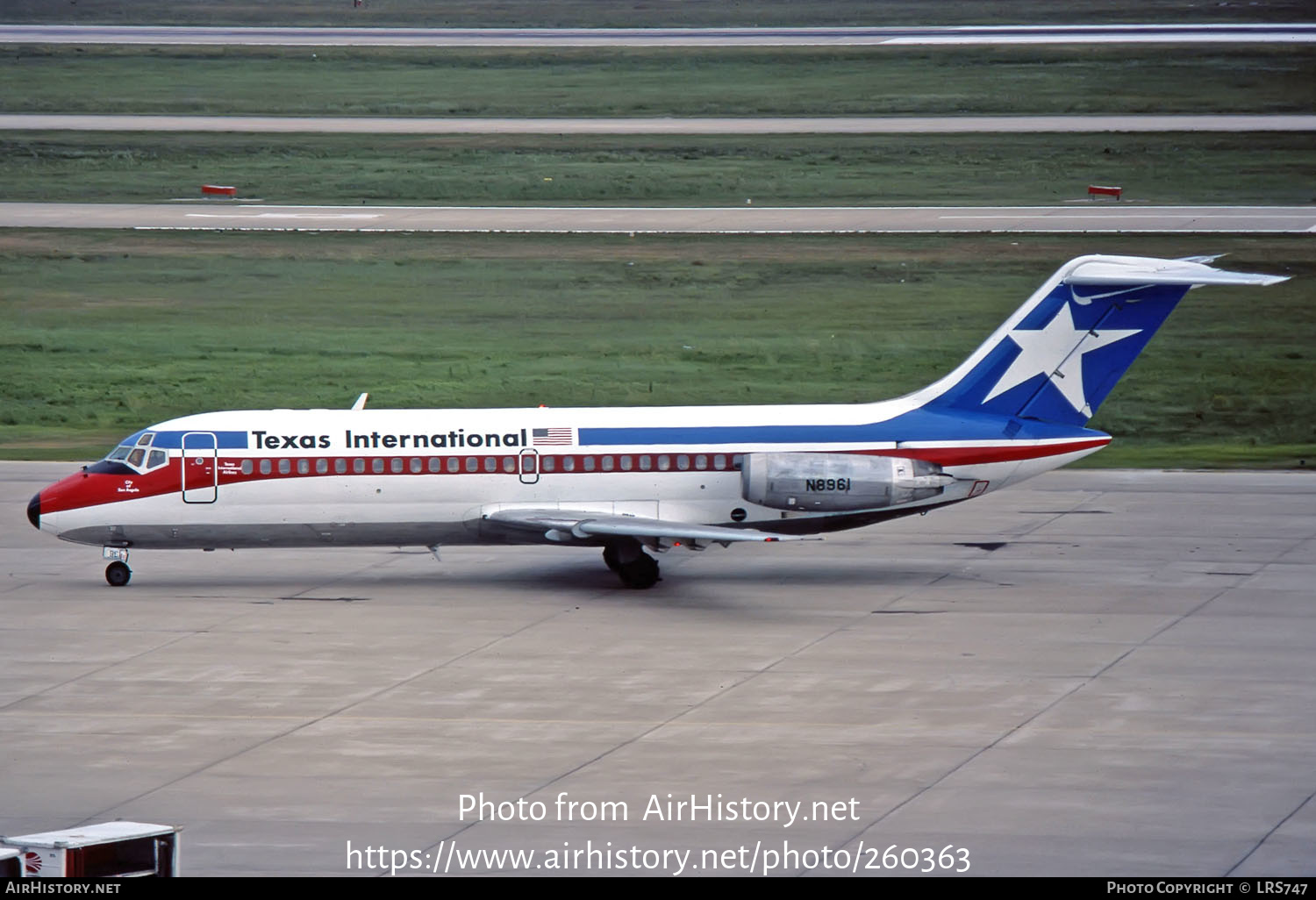 Aircraft Photo of N8961 | Douglas DC-9-14 | Texas International Airlines | AirHistory.net #260363