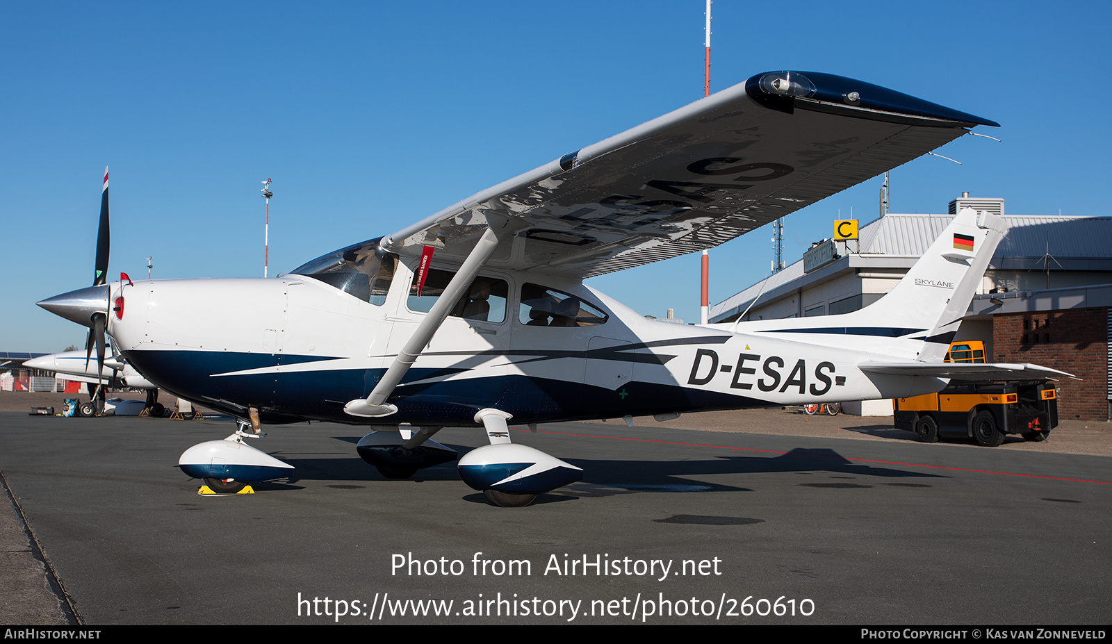 Aircraft Photo of D-ESAS | Cessna 182T Skylane | AirHistory.net #260610