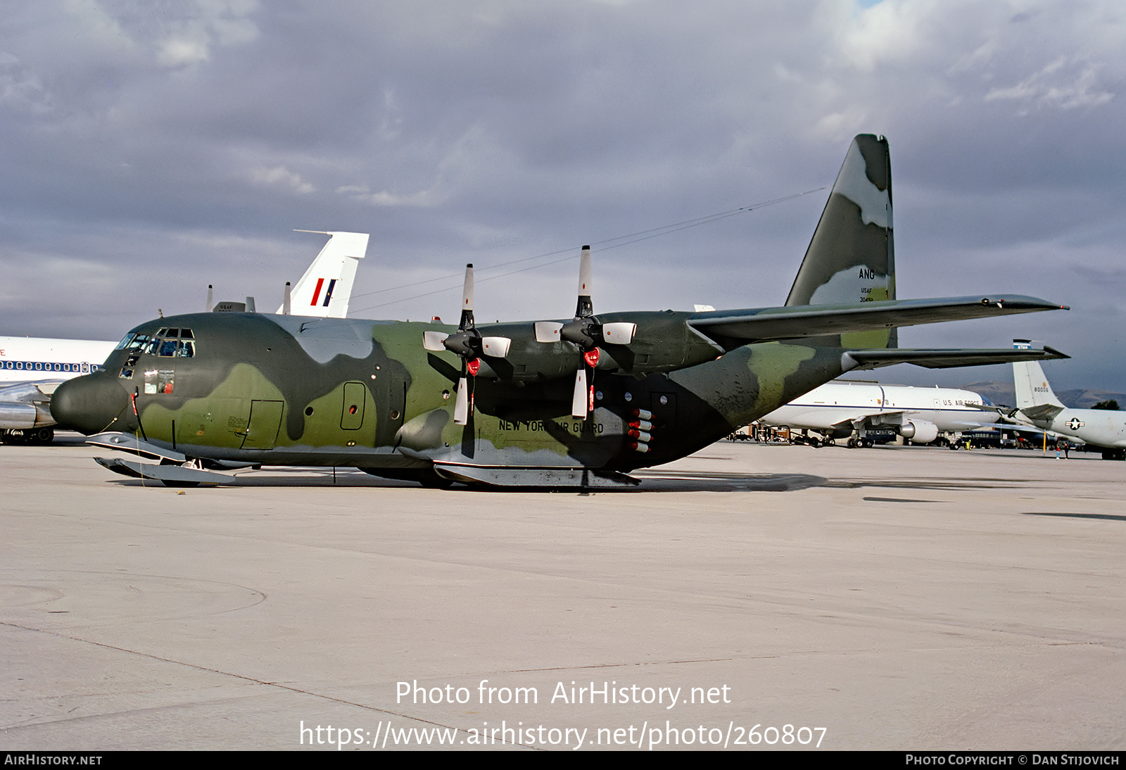 Aircraft Photo of 83-0492 / 30492 | Lockheed LC-130H Hercules (L-382) | USA - Air Force | AirHistory.net #260807