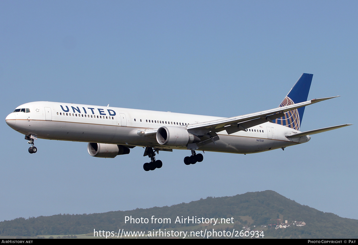 Aircraft Photo of N67058 | Boeing 767-424/ER | United Airlines | AirHistory.net #260934