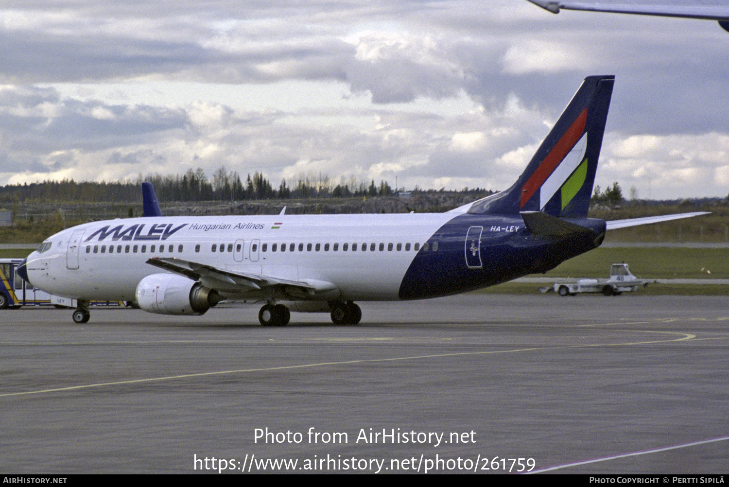 Aircraft Photo of HA-LEY | Boeing 737-4Y0 | Malév - Hungarian Airlines | AirHistory.net #261759