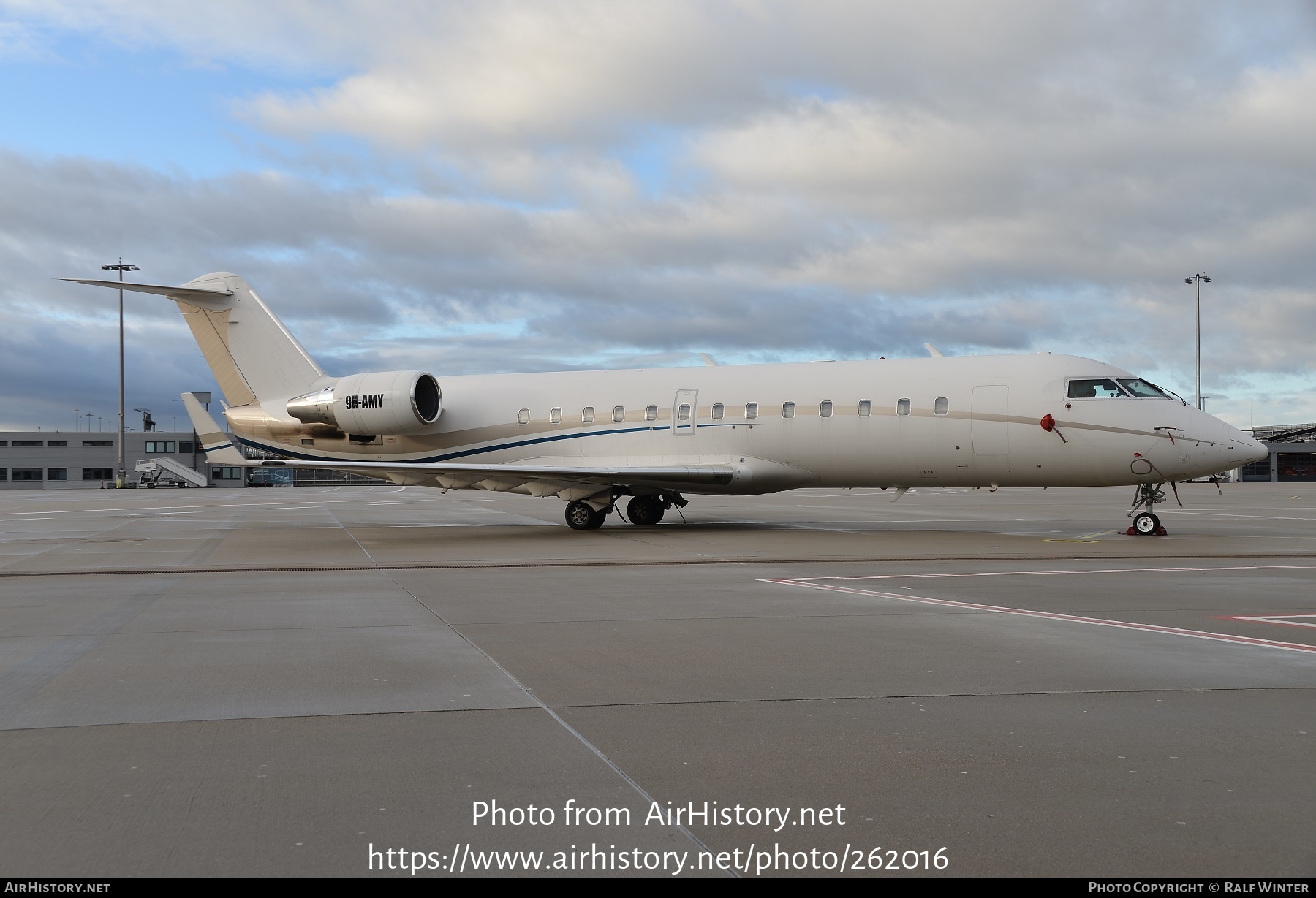 Aircraft Photo of 9H-AMY | Bombardier Challenger 850 (CRJ-200SE/CL-600-2B19) | AirHistory.net #262016