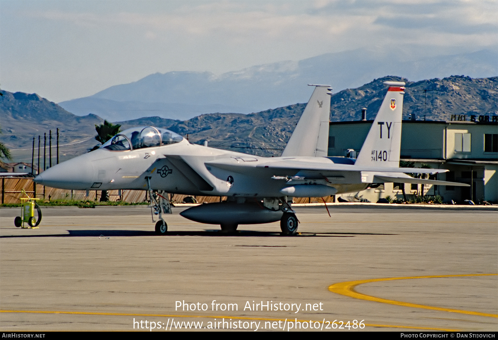 Aircraft Photo of 74-0140 / AF74140 | McDonnell Douglas F-15B Eagle | USA - Air Force | AirHistory.net #262486