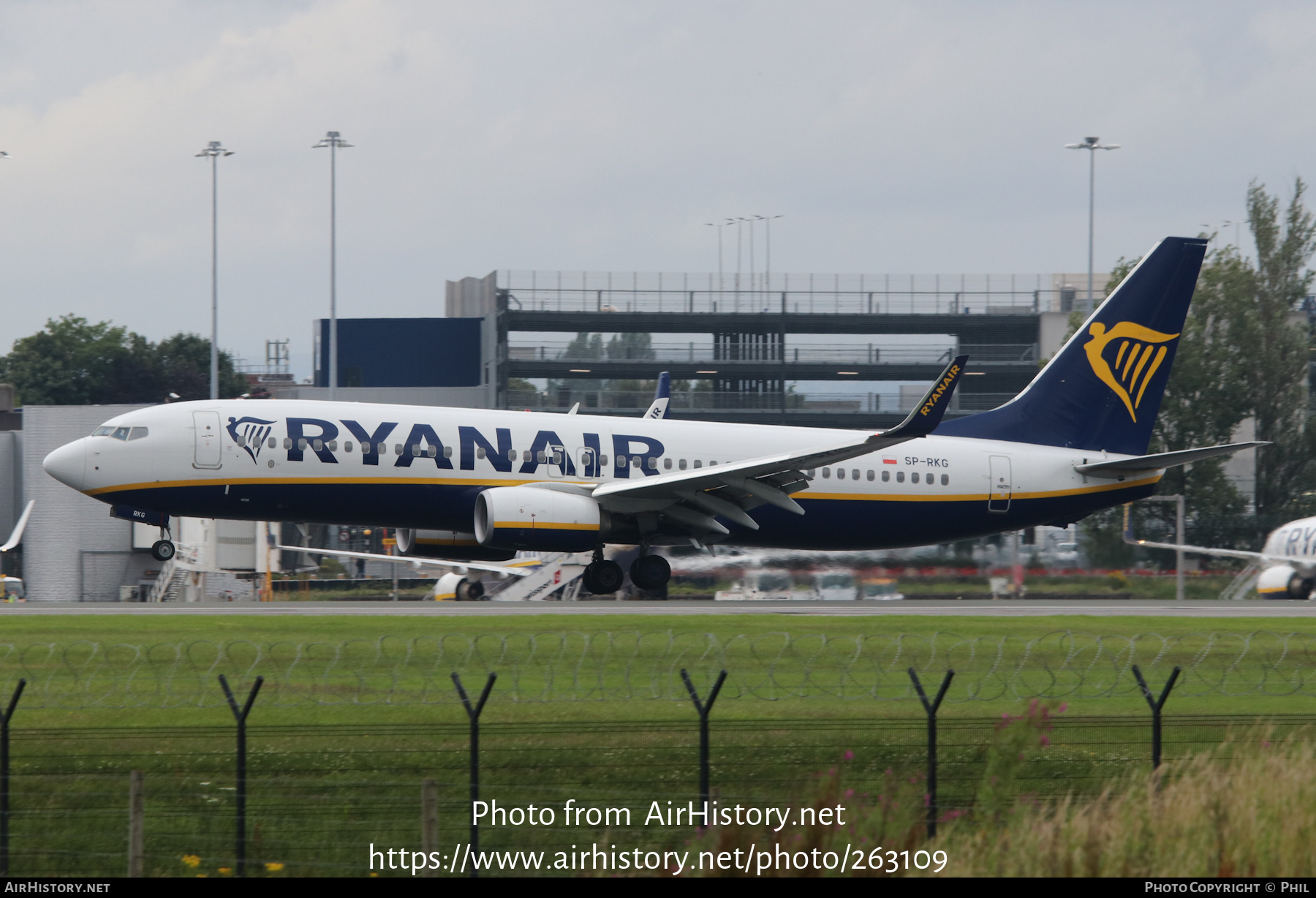 Aircraft Photo of SP-RKG | Boeing 737-800 | Ryanair | AirHistory.net #263109