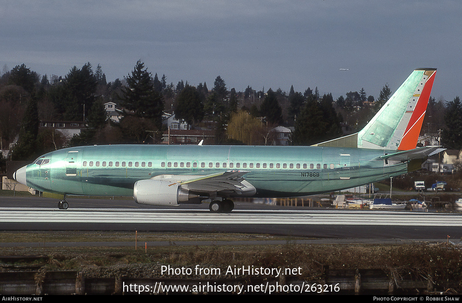 Aircraft Photo of N1786B | Boeing 737-3H4 | Boeing | AirHistory.net #263216