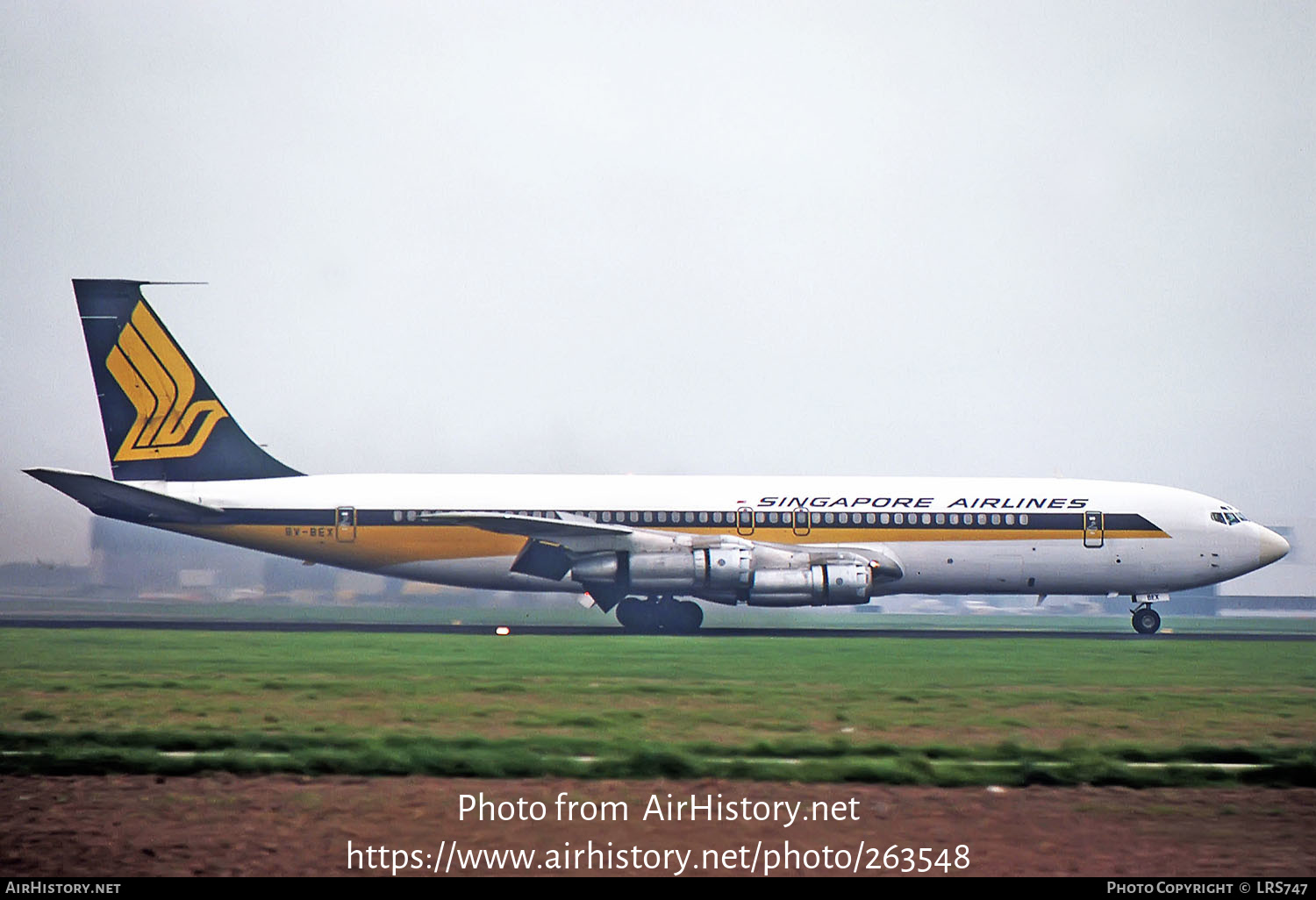 Aircraft Photo of 9V-BEX | Boeing 707-324C | Singapore Airlines | AirHistory.net #263548