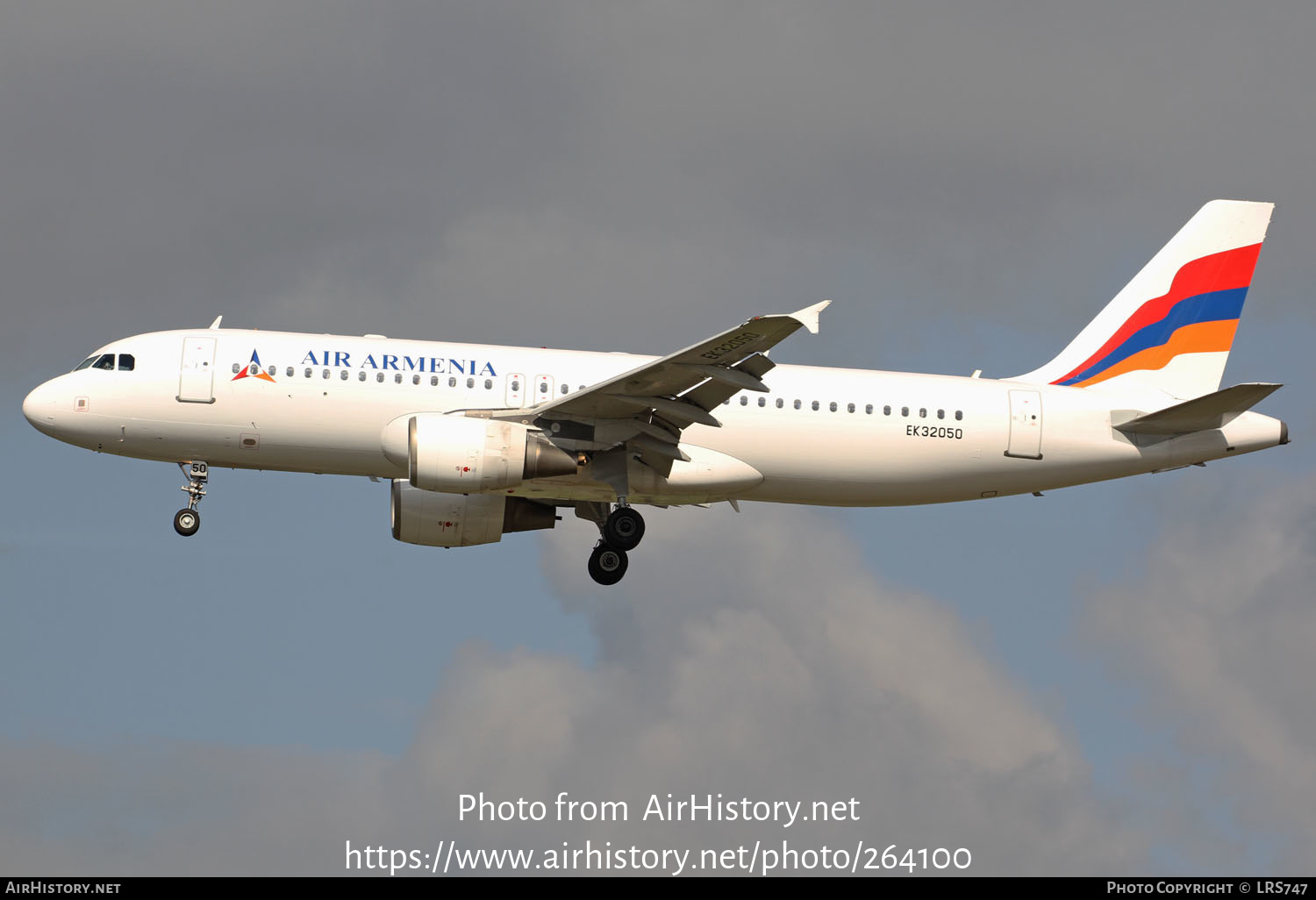 Aircraft Photo of EK32050 | Airbus A320-214 | Air Armenia | AirHistory.net #264100