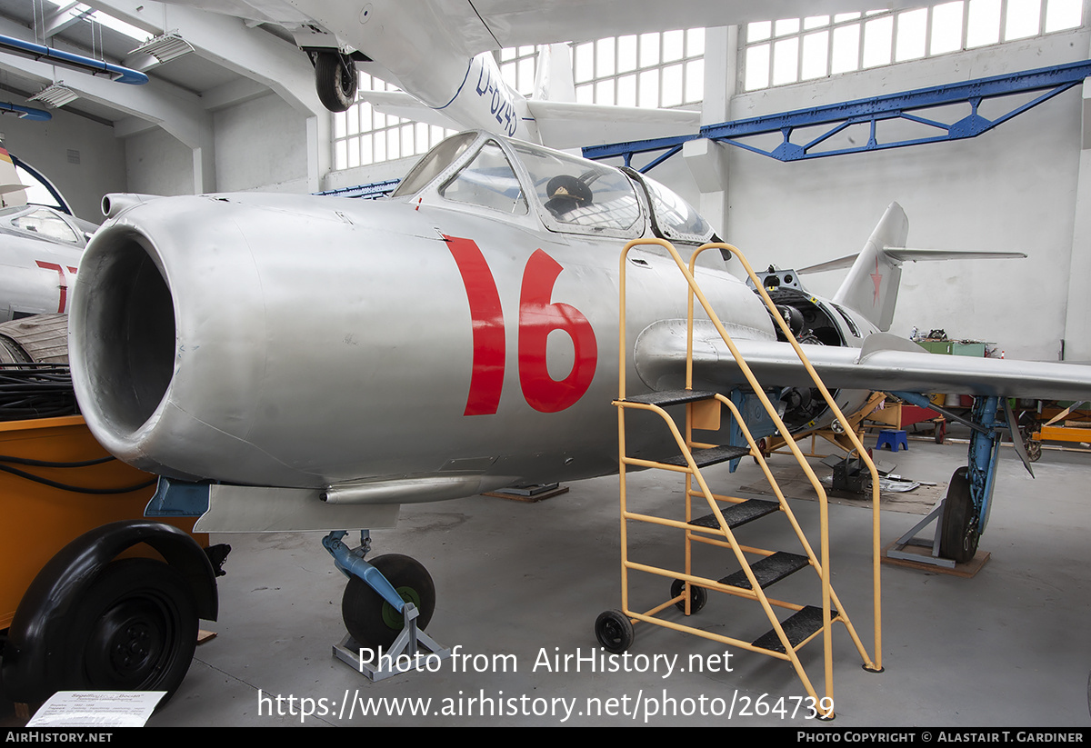 Aircraft Photo of 16 red | Mikoyan-Gurevich MiG-15UTI | Soviet Union - Air Force | AirHistory.net #264739