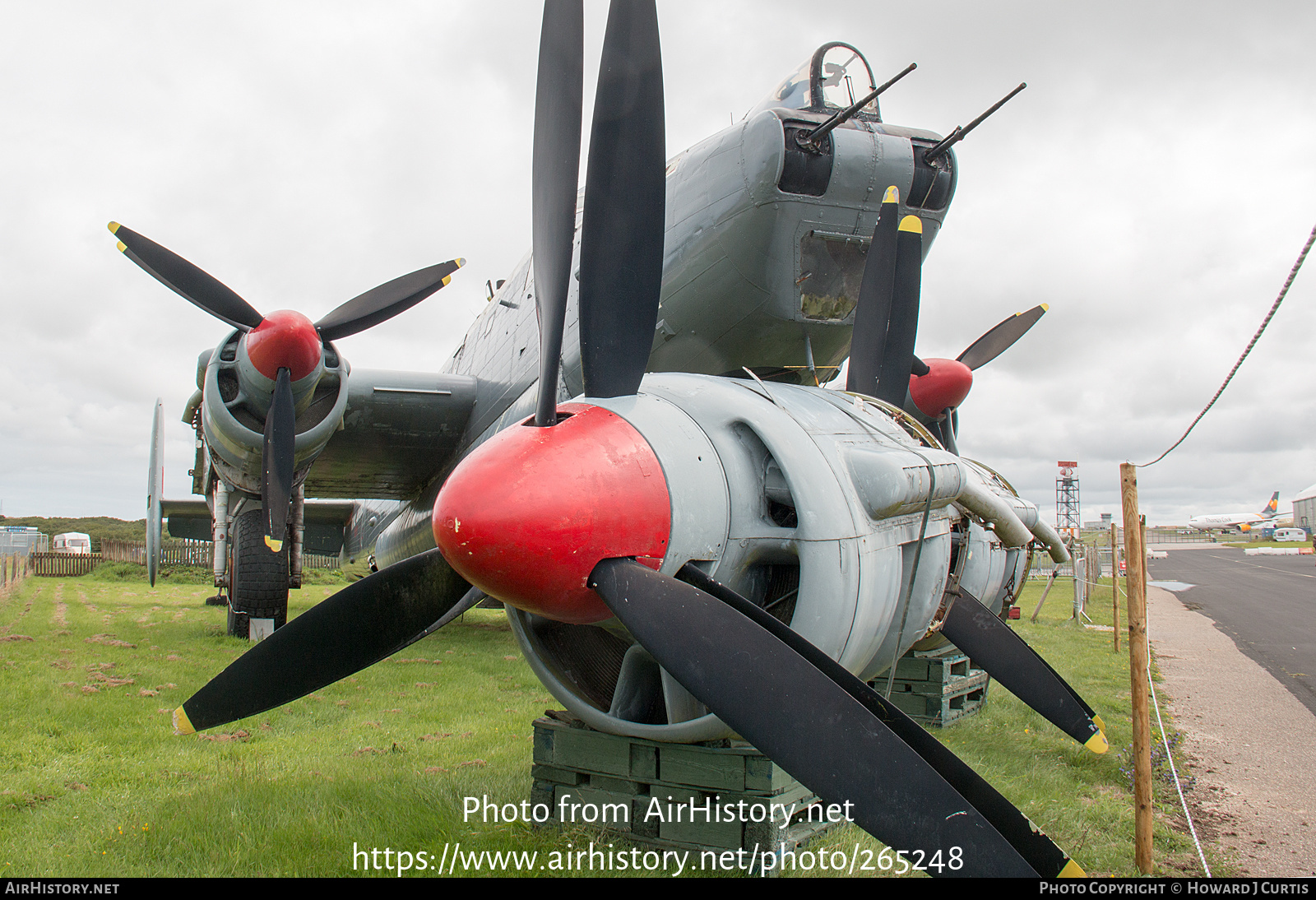 Aircraft Photo of WL795 | Avro 696 Shackleton MR2 | UK - Air Force | AirHistory.net #265248