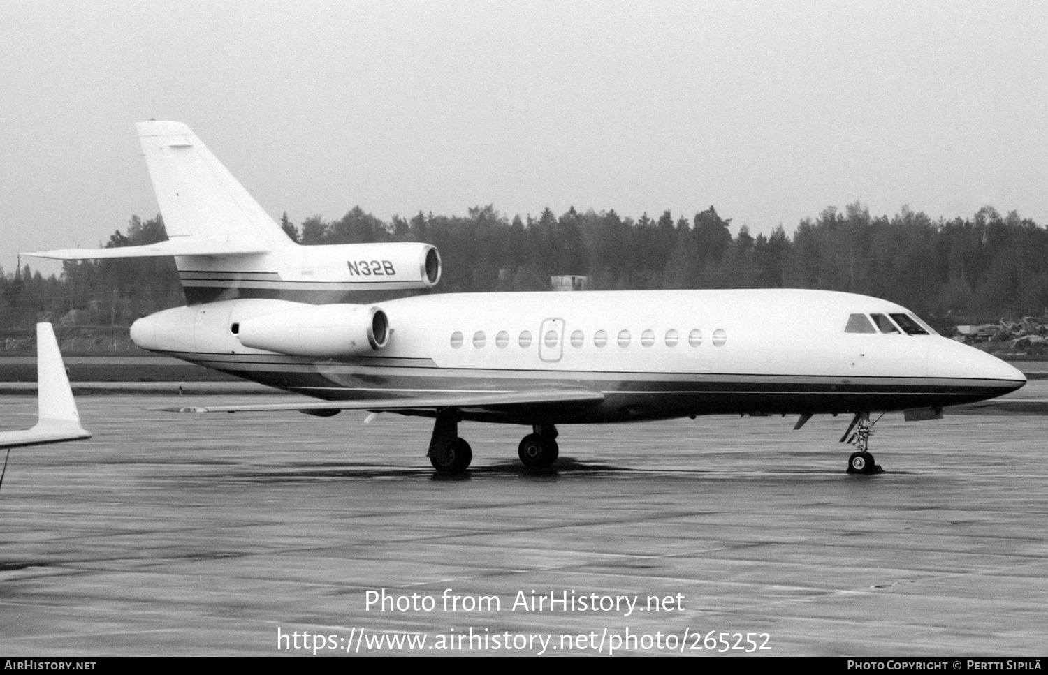 Aircraft Photo of N32B | Dassault Falcon 900 | AirHistory.net #265252