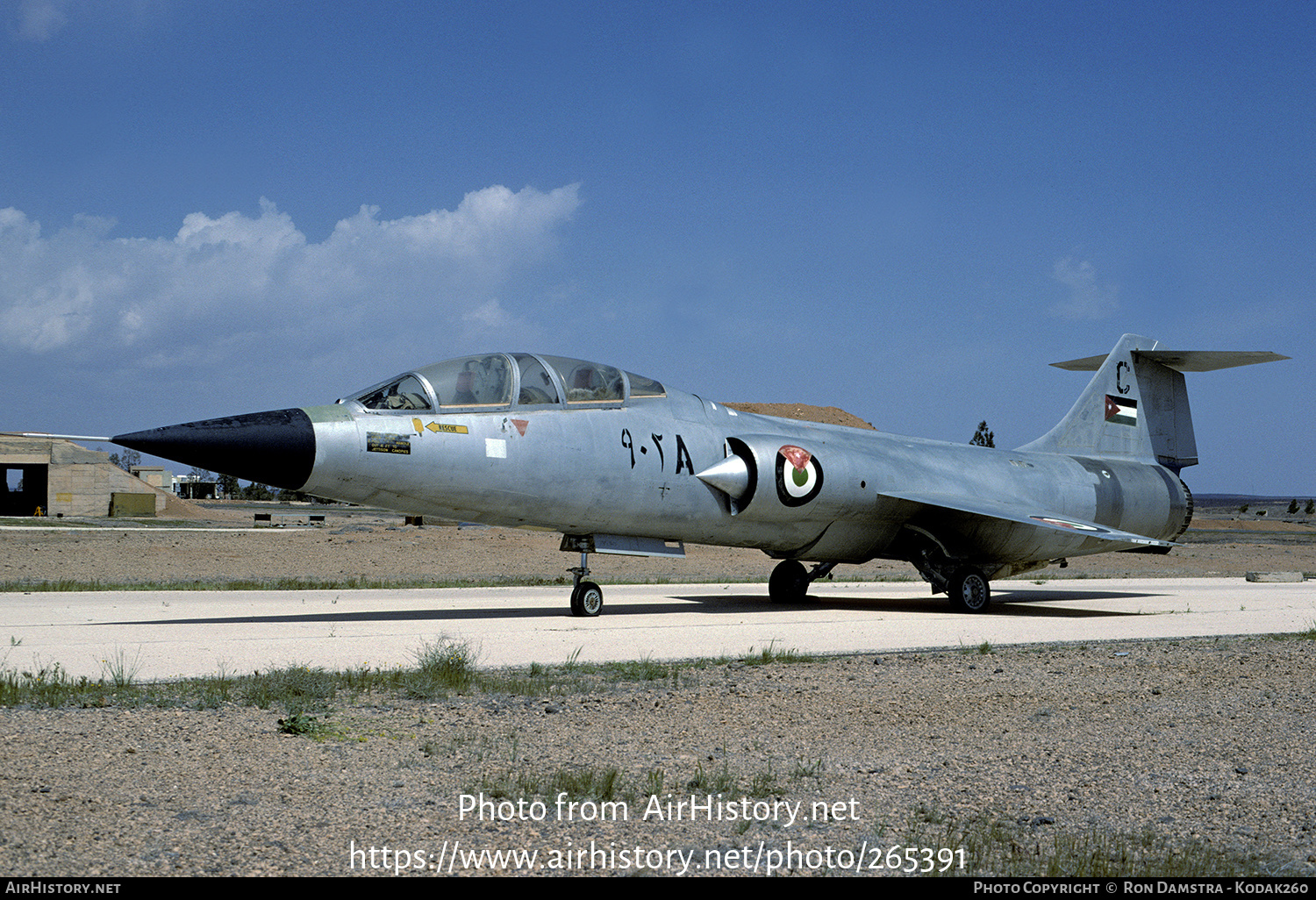 Aircraft Photo of 902 / ٩٠٢ | Lockheed F-104B Starfighter | Jordan - Air Force | AirHistory.net #265391