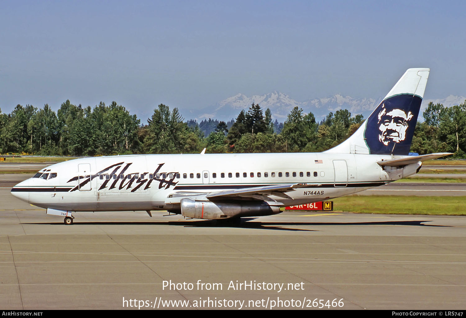 Aircraft Photo of N744AS | Boeing 737-210C/Adv | Alaska Airlines | AirHistory.net #265466