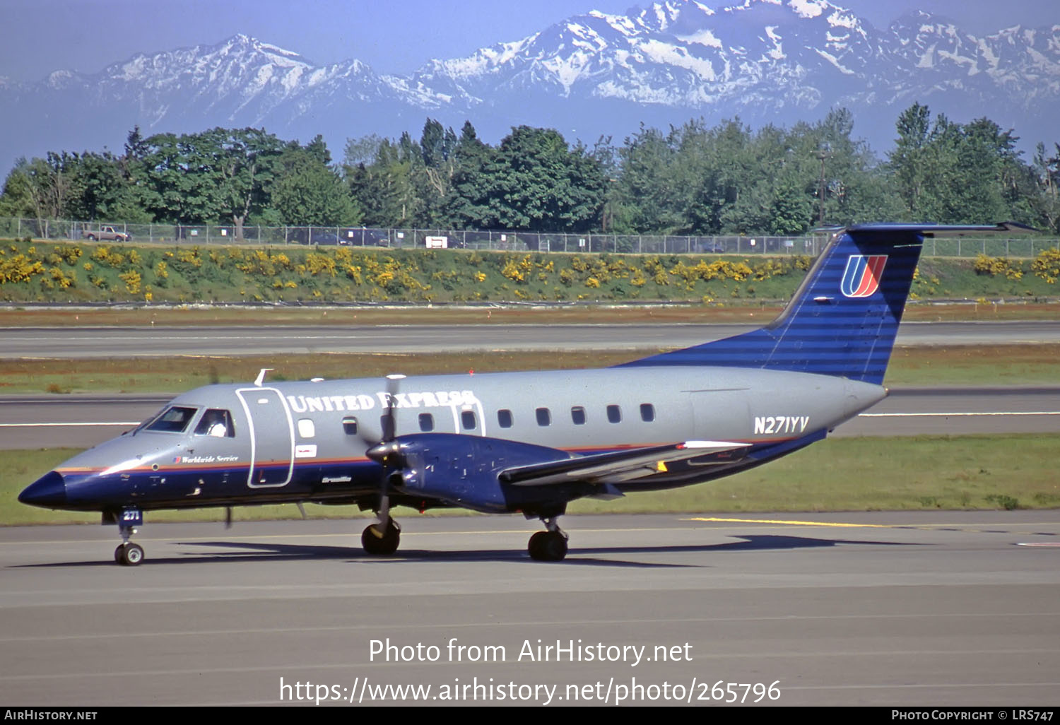 Aircraft Photo of N271YV | Embraer EMB-120RT Brasilia | United Express | AirHistory.net #265796