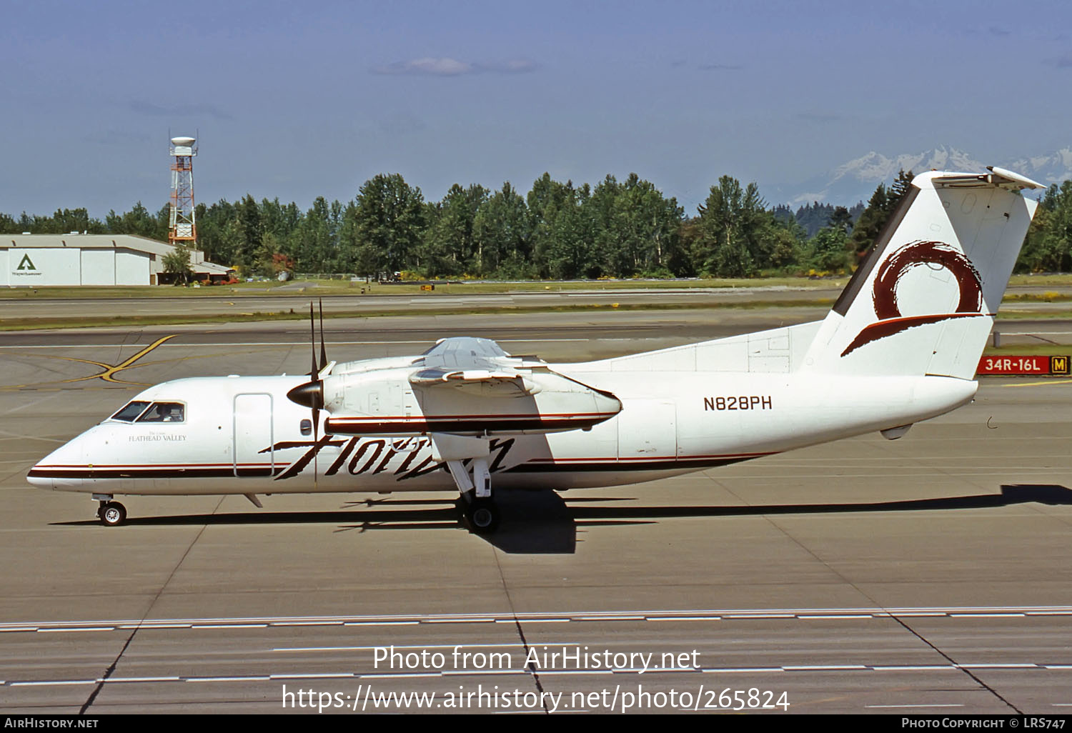 Aircraft Photo of N828PH | De Havilland Canada DHC-8-102A Dash 8 | Horizon Air | AirHistory.net #265824