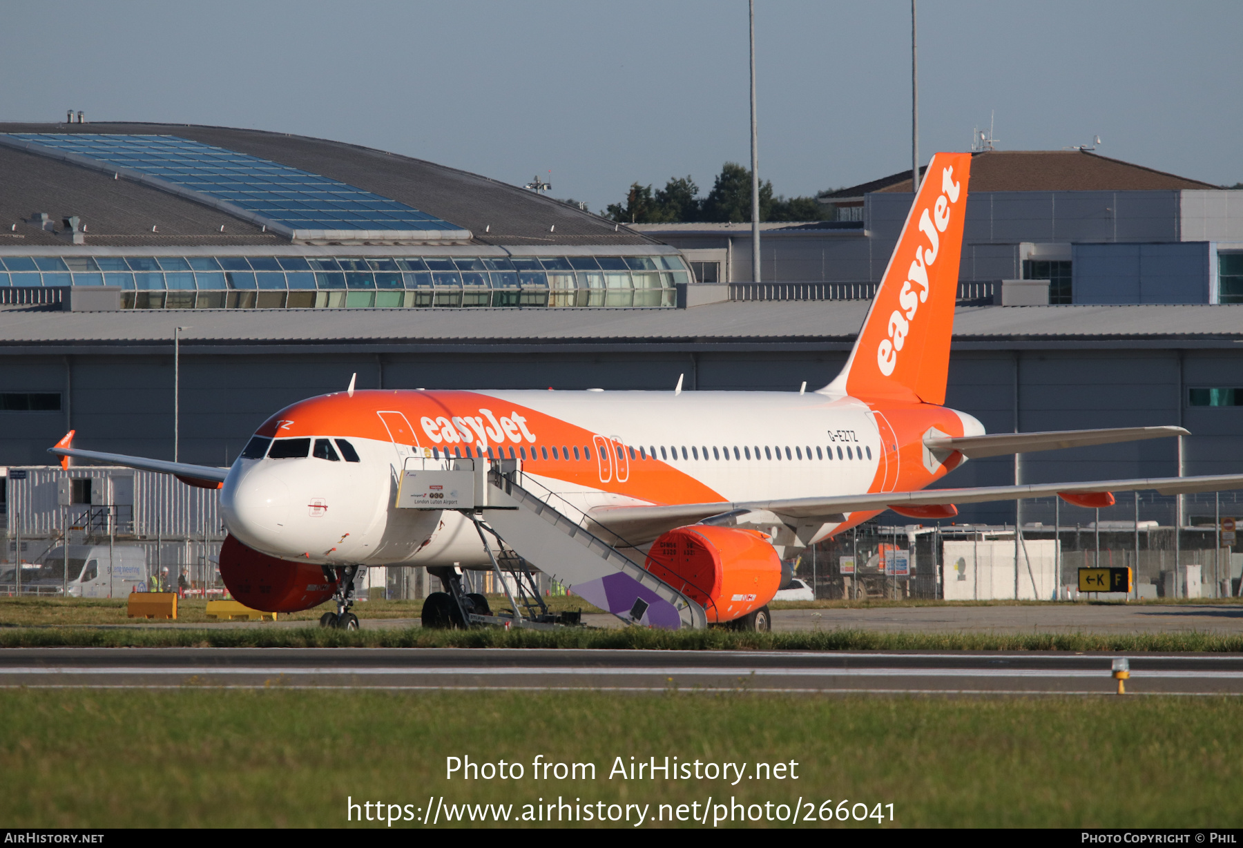 Aircraft Photo of G-EZTZ | Airbus A320-214 | EasyJet | AirHistory.net #266041