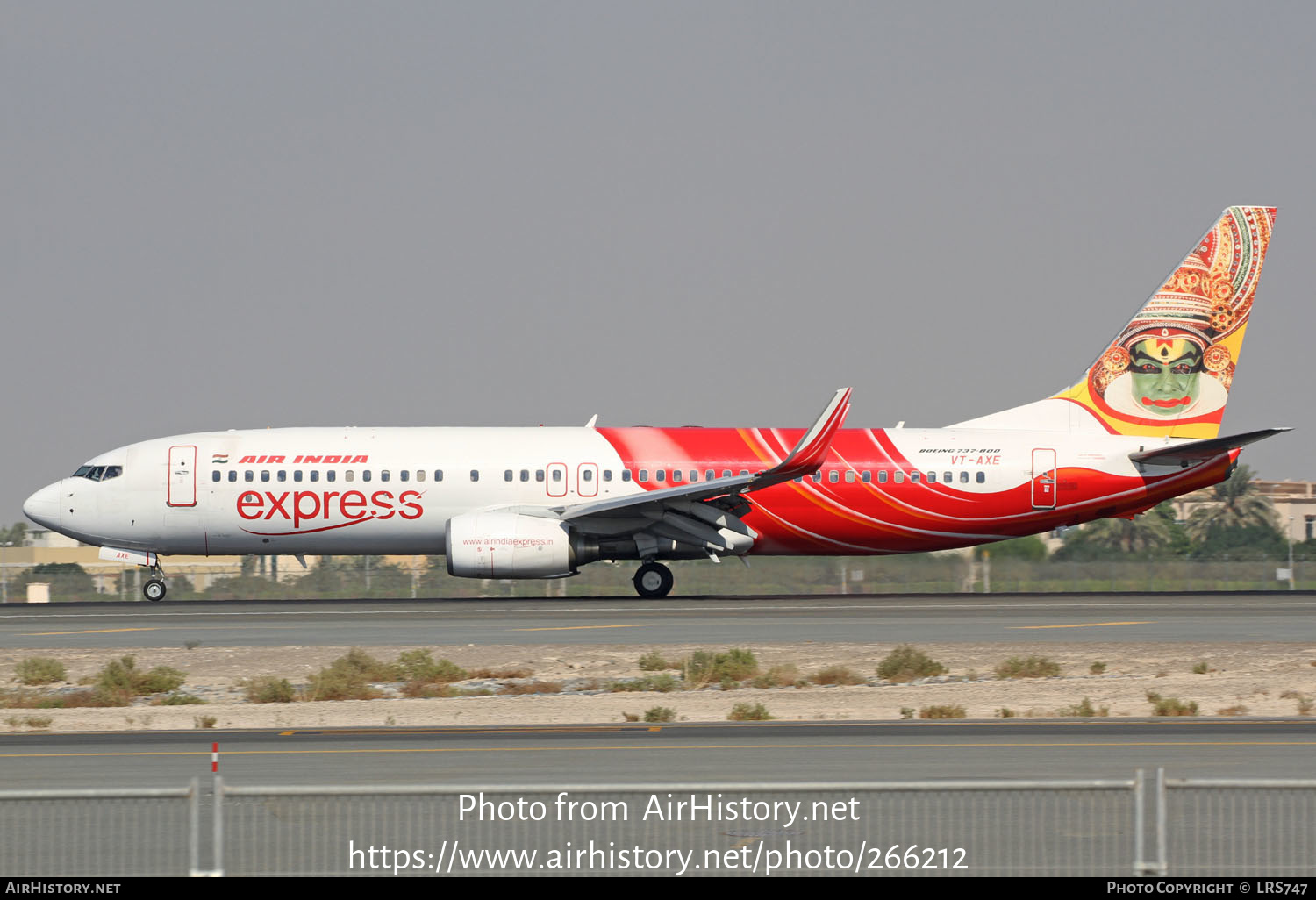 Aircraft Photo of VT-AXE | Boeing 737-8Q8 | Air India Express | AirHistory.net #266212