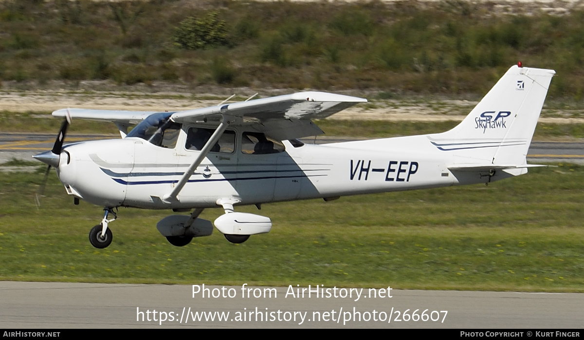 Aircraft Photo Of VH-EEP | Cessna 172S(Centurion) Skyhawk SP | Royal ...