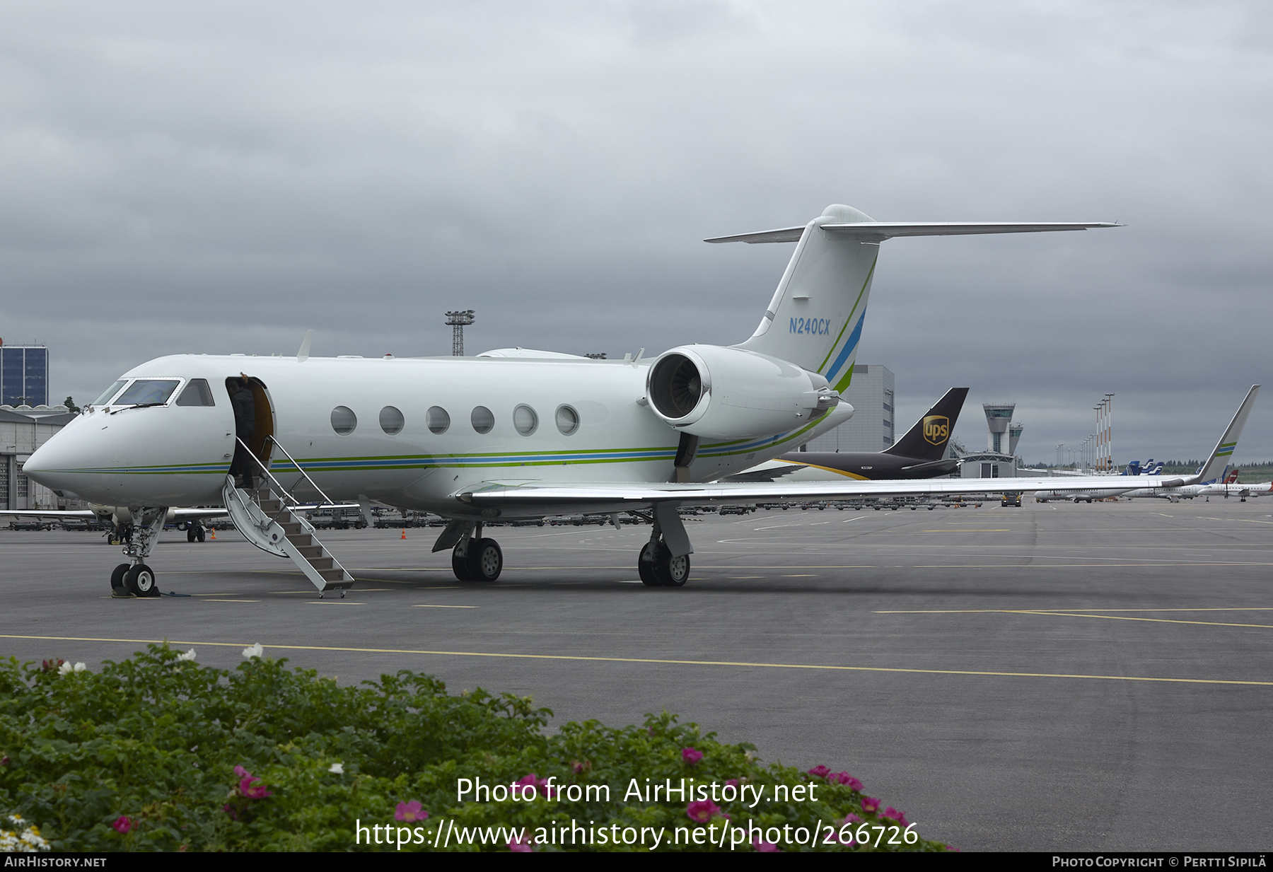 Aircraft Photo of N240CX | Gulfstream Aerospace G-IV Gulfstream IV-SP | AirHistory.net #266726