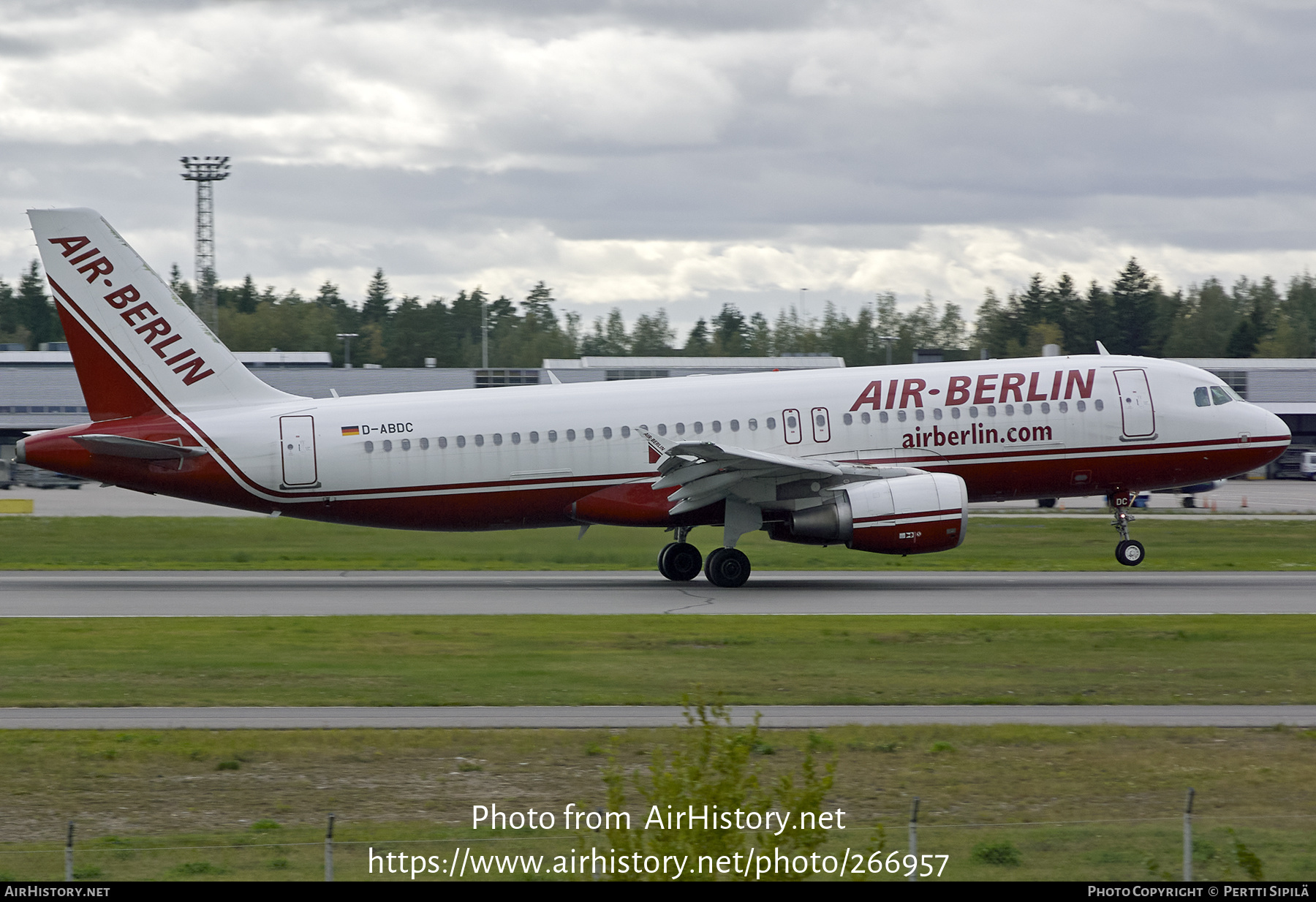 Aircraft Photo of D-ABDC | Airbus A320-214 | Air Berlin | AirHistory.net #266957