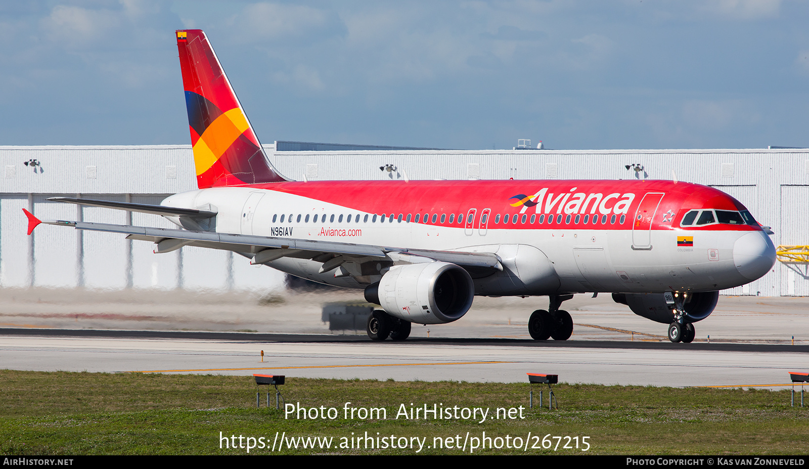 Aircraft Photo of N961AV | Airbus A320-214 | Avianca | AirHistory.net #267215